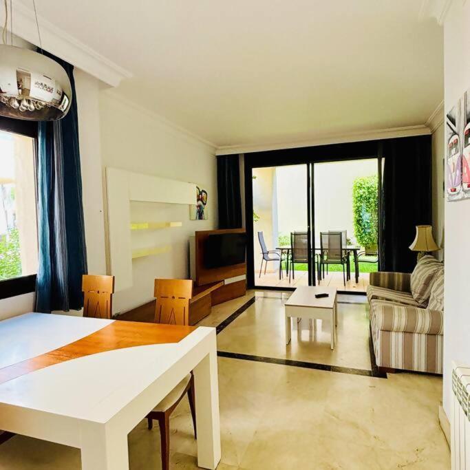 Apartamento de tres habitaciones con vista