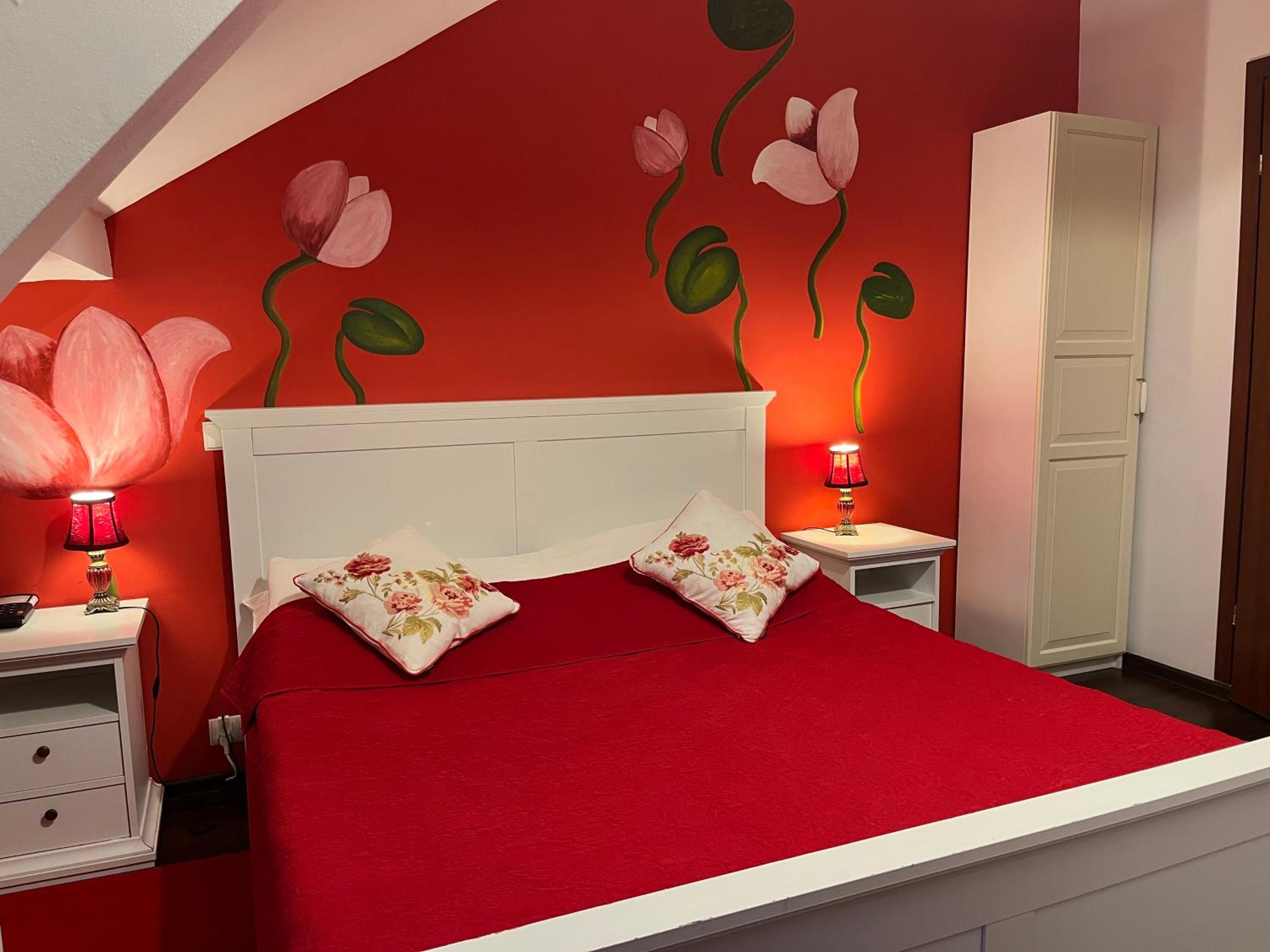 Standard Double Room - Photo 12