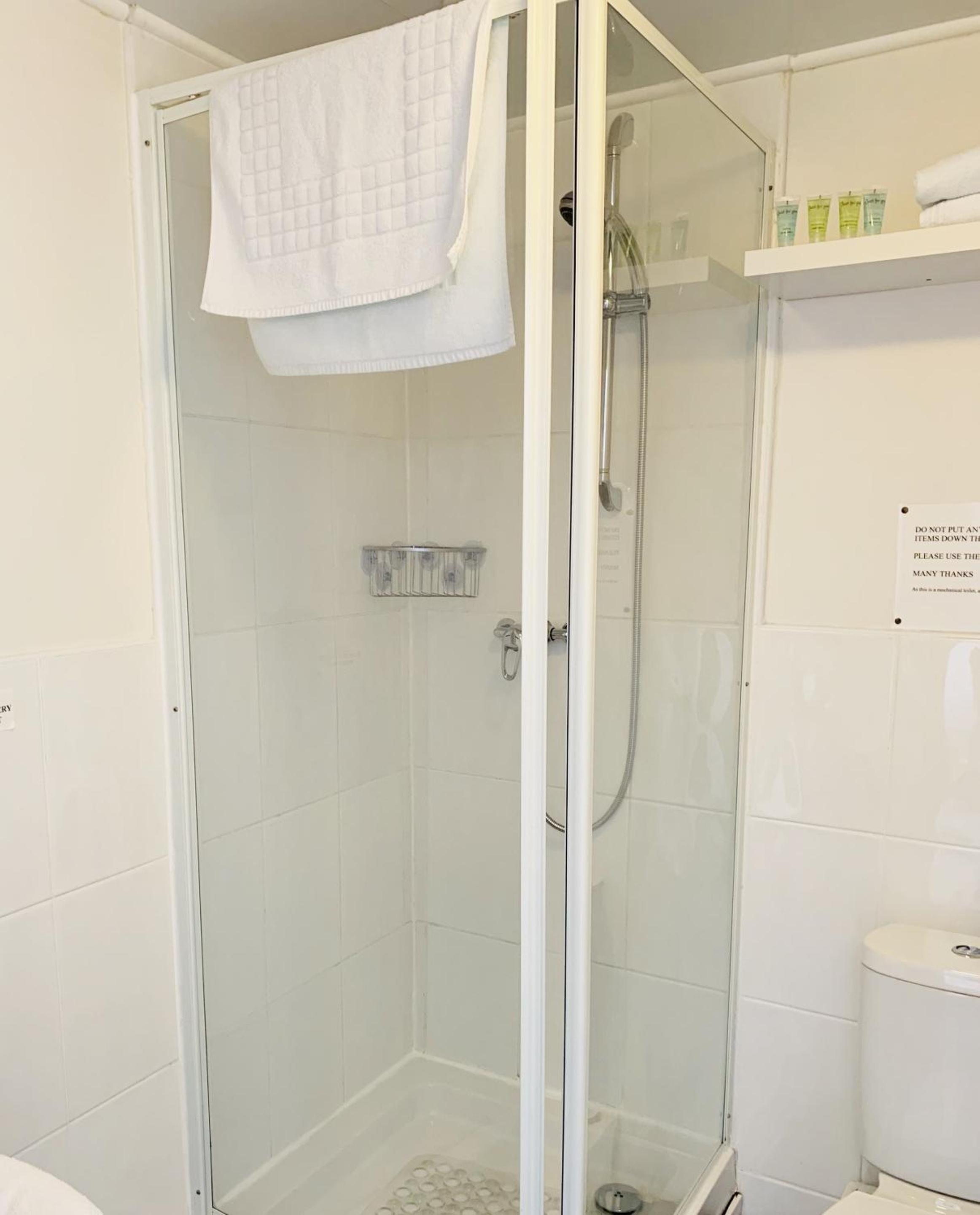 Triple Room - Photo 5