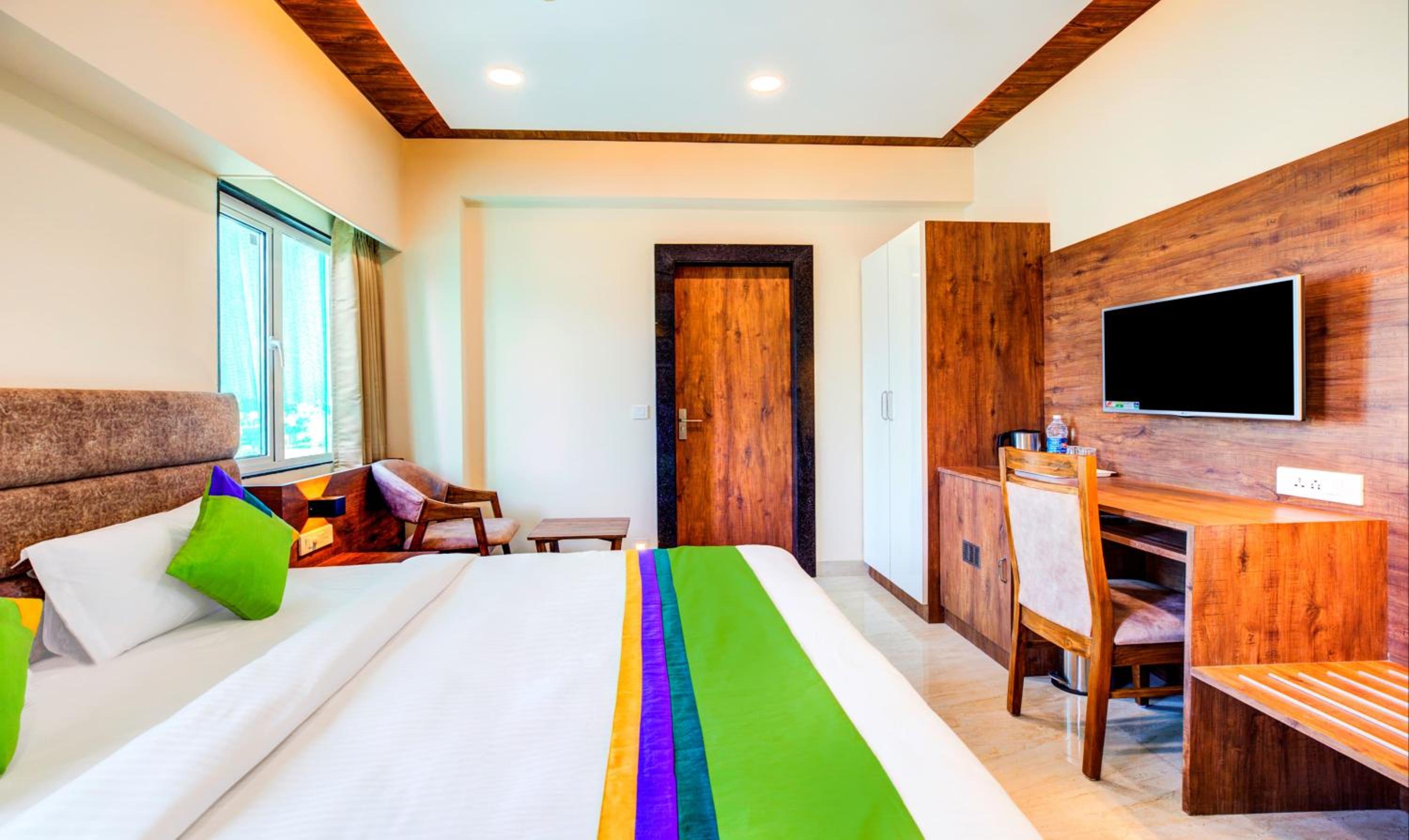 Deluxe Double or Twin Room photo 1