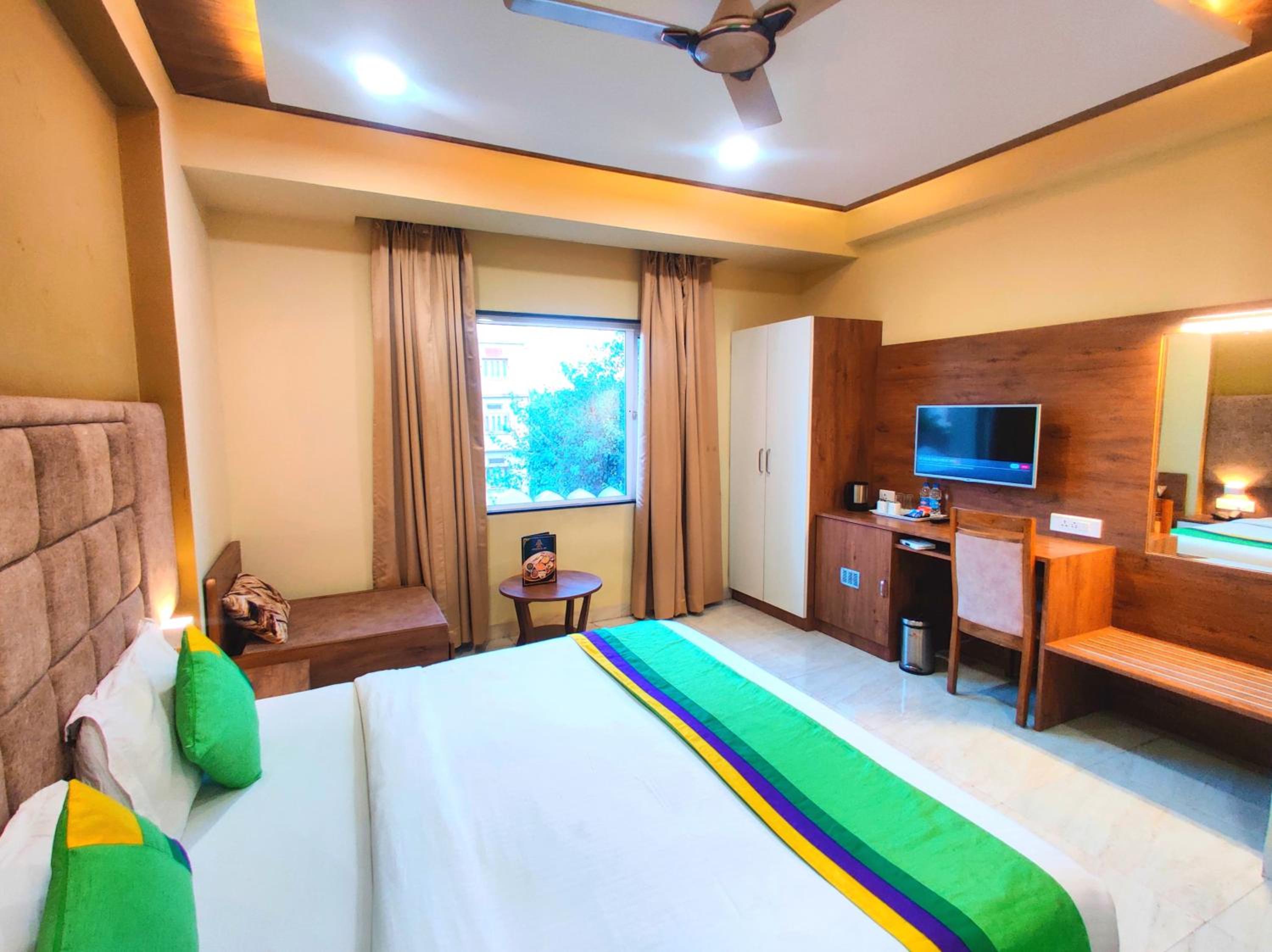 Superior King Room photo 1