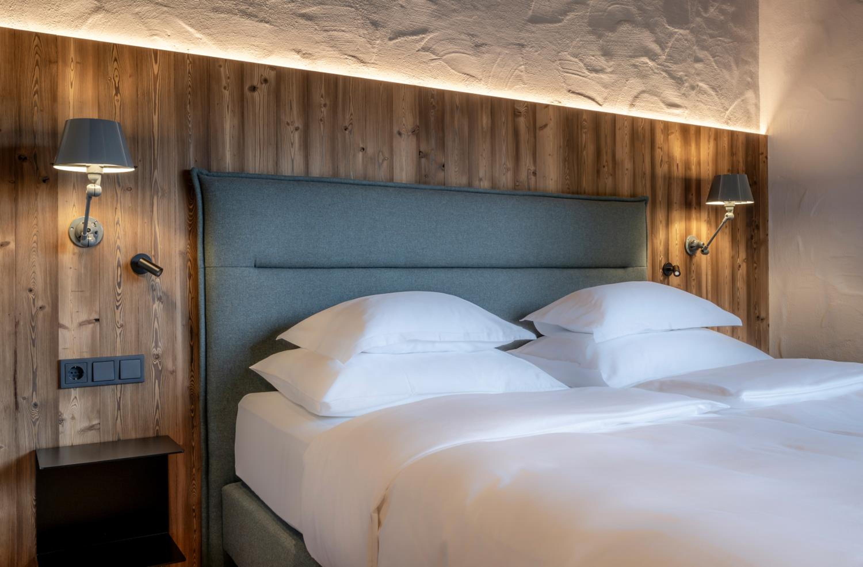 Superior Suite - Photo 1