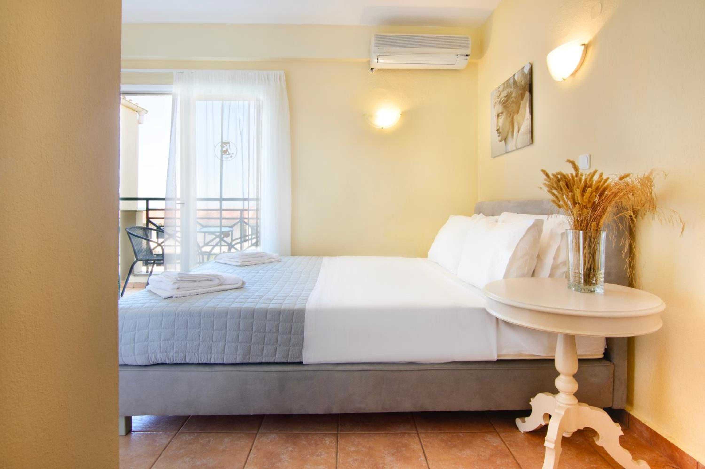 Cozy Double Room