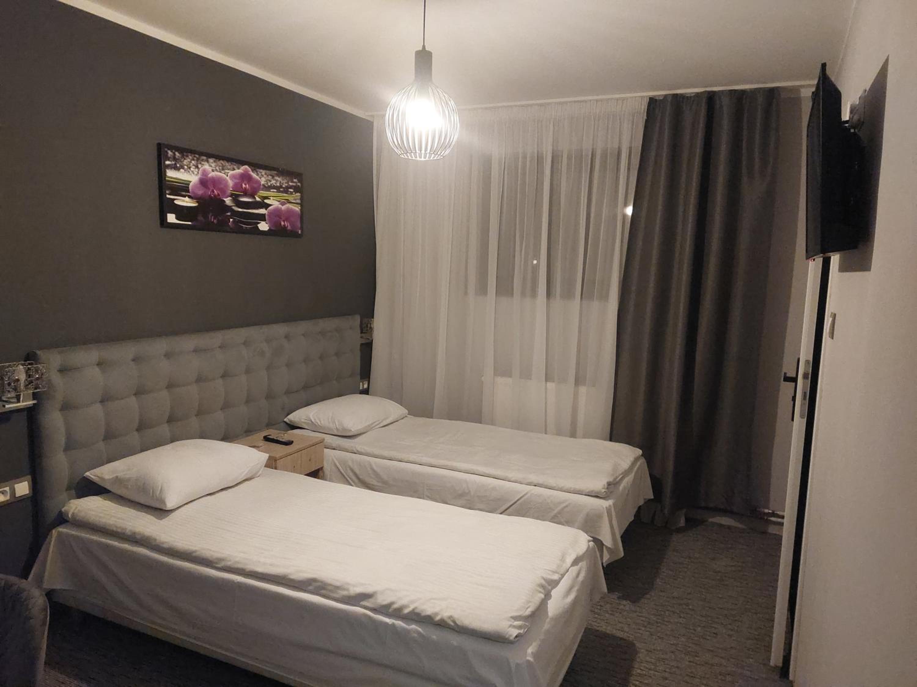 Double Room with Private Bathroom photo 1