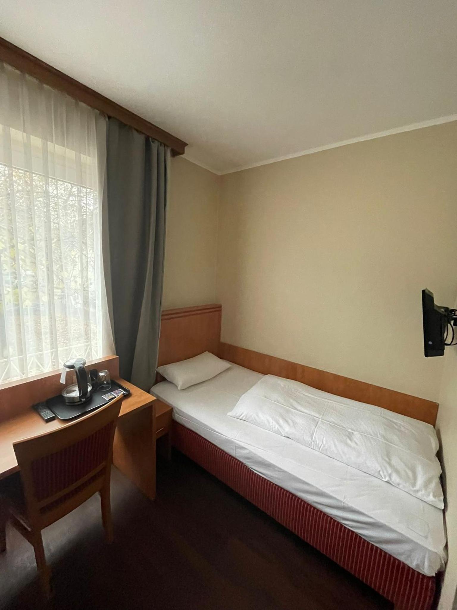 Single Room photo 3