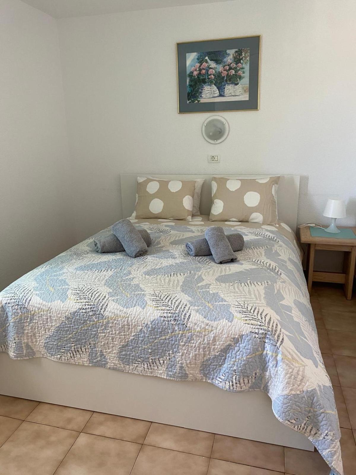 Apartamento con vista a la piscina