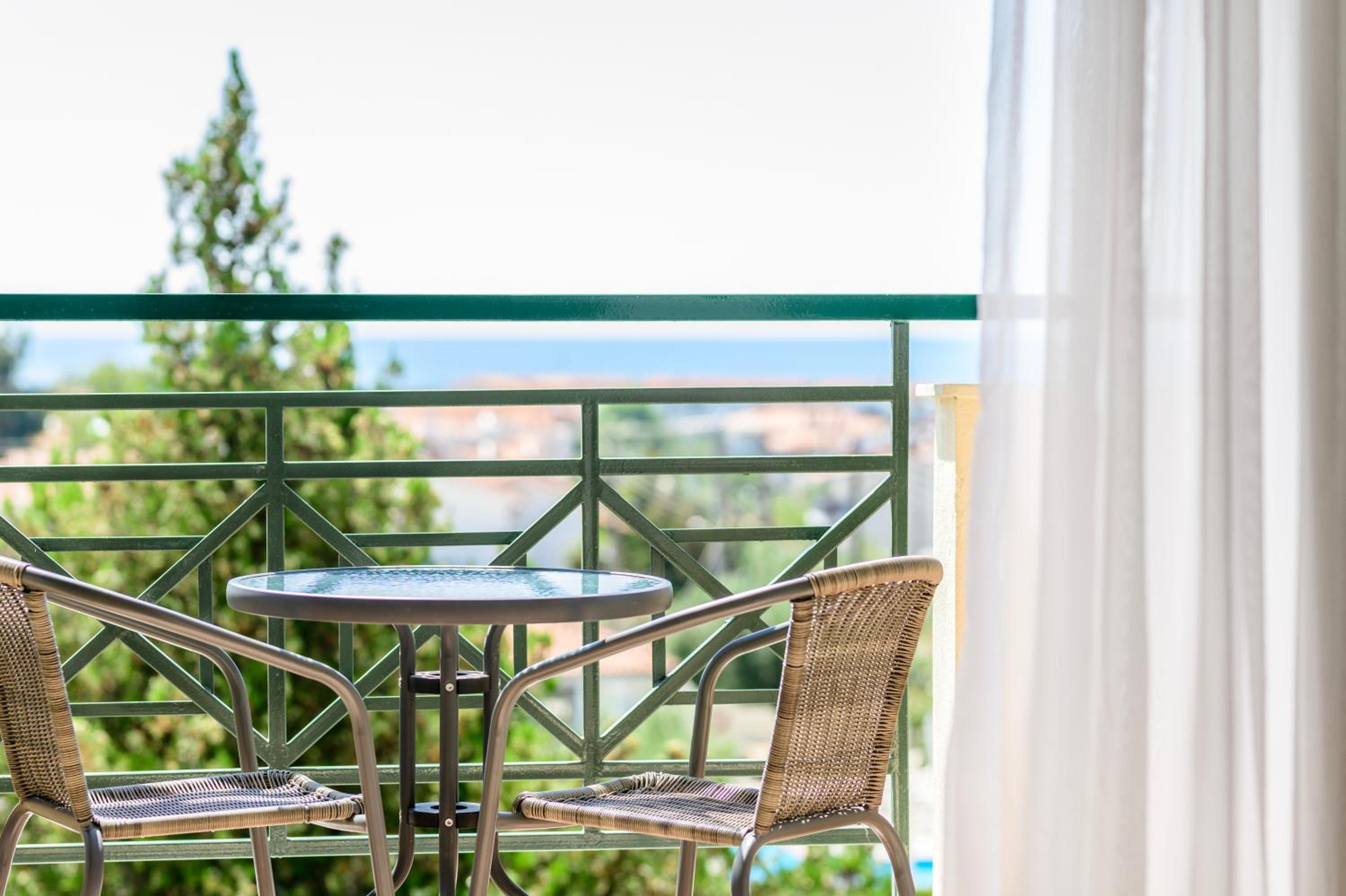  Classic Room with Sea View - Photo 2