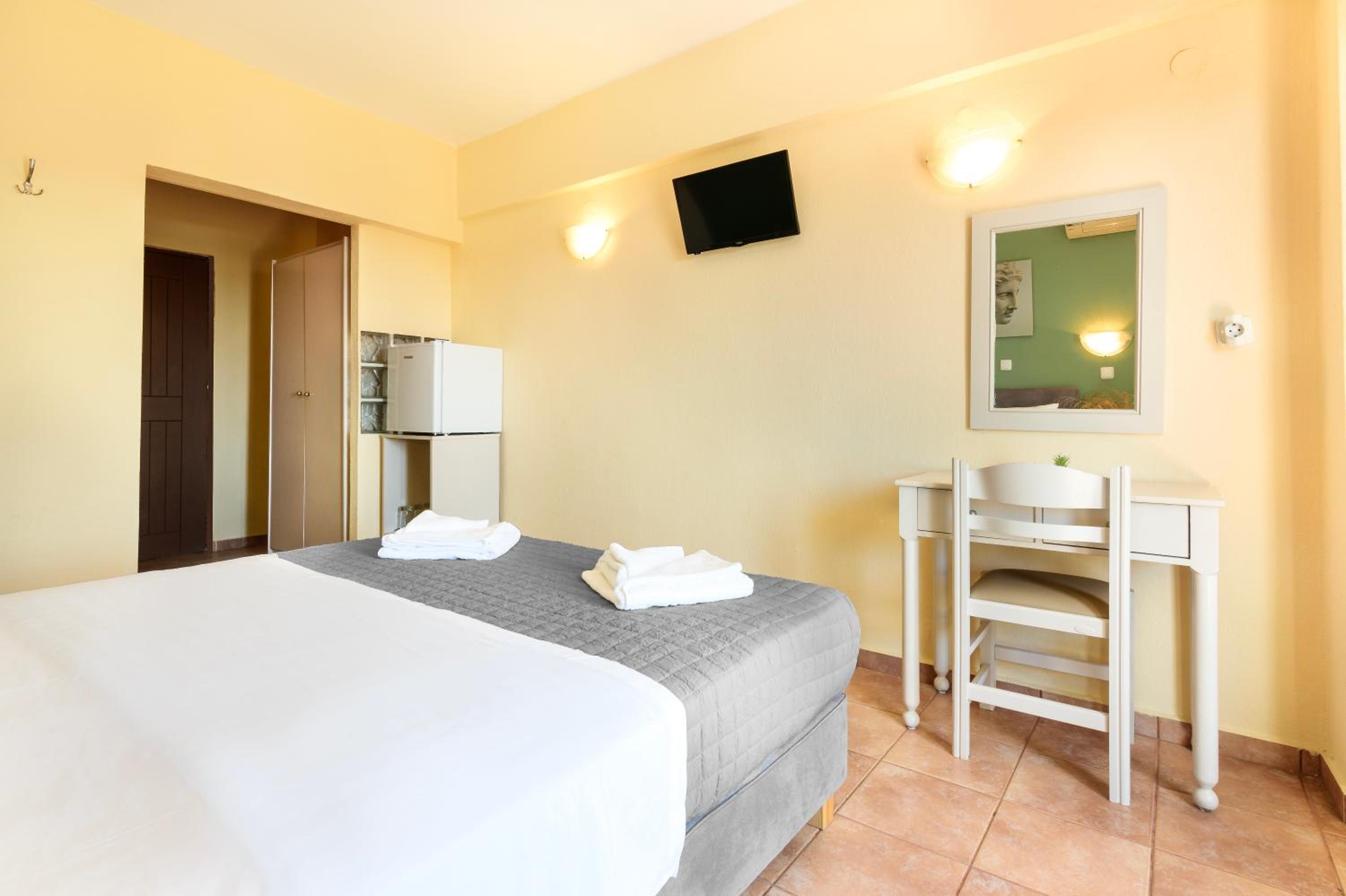  Classic Room with Sea View - Photo 5