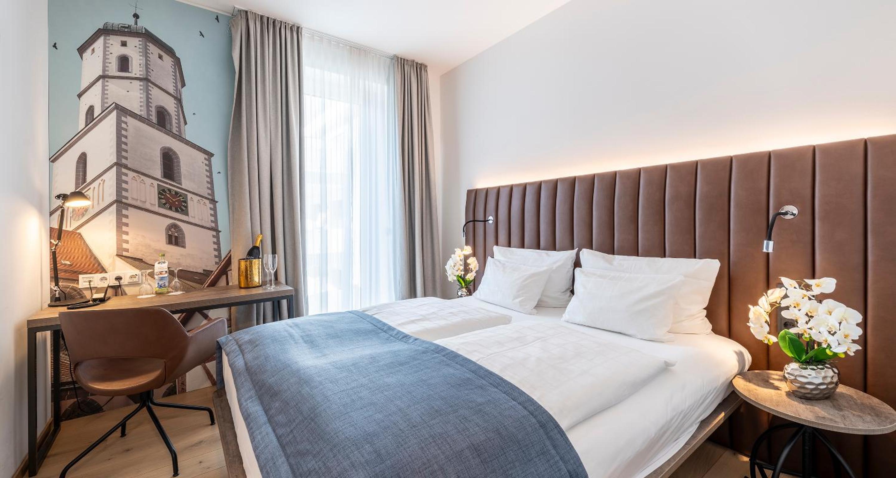 Standard Queen Room - Photo 8