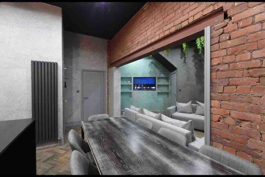 Three-Bedroom Apartment - Photo 23