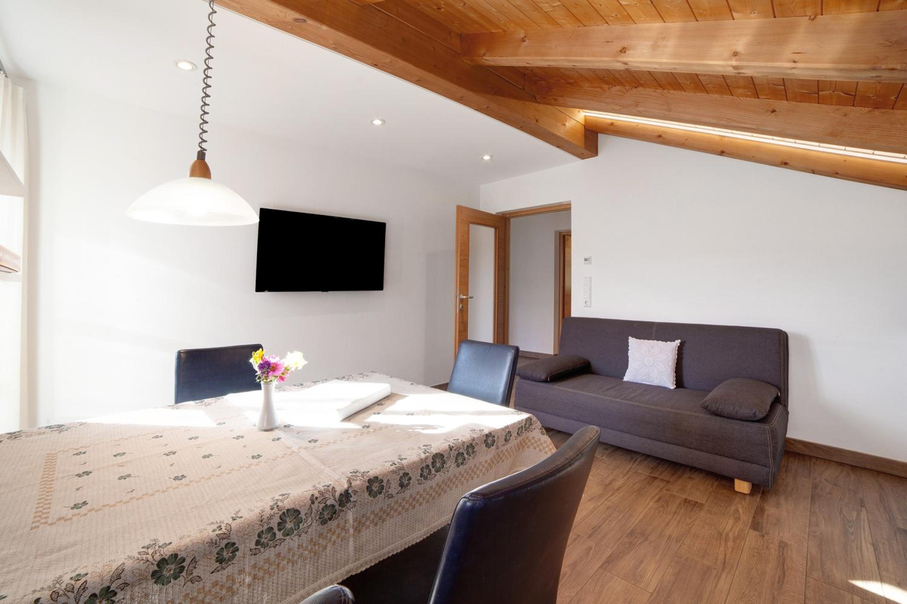Two-Bedroom Deluxe Apartment with Balcony