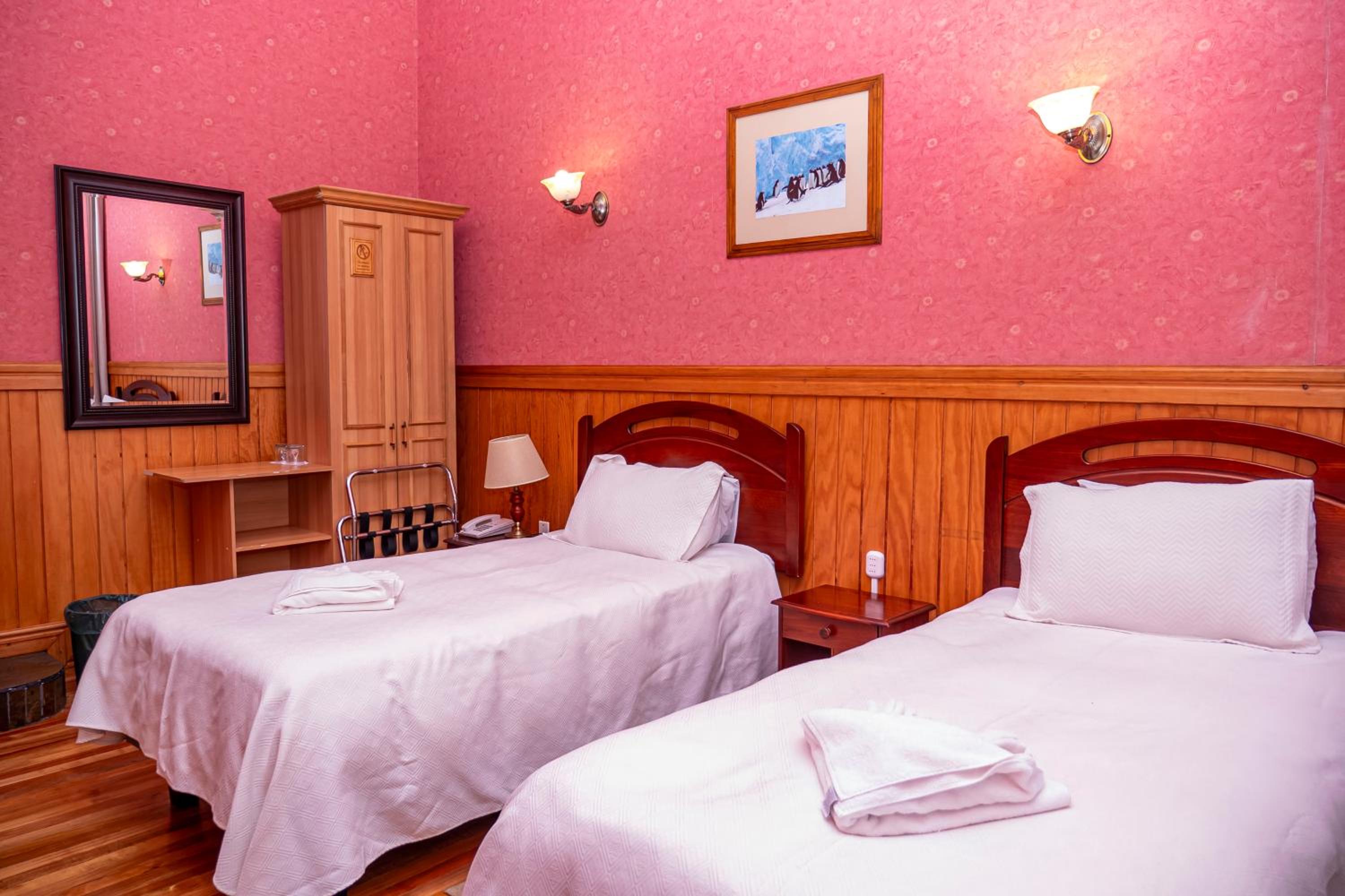 Standard Twin Room photo 1