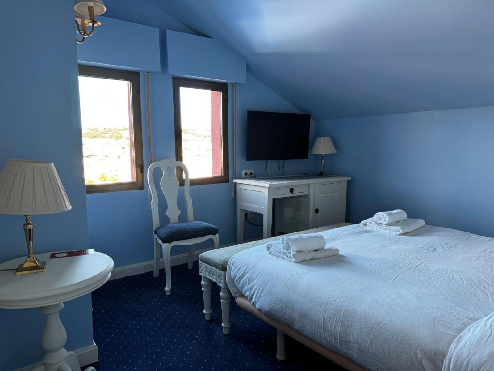 Superior Double Or Twin Room With Pool View photo 2
