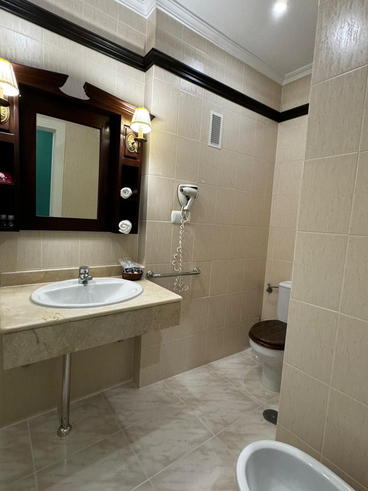 Quadruple Room with Balcony photo 3