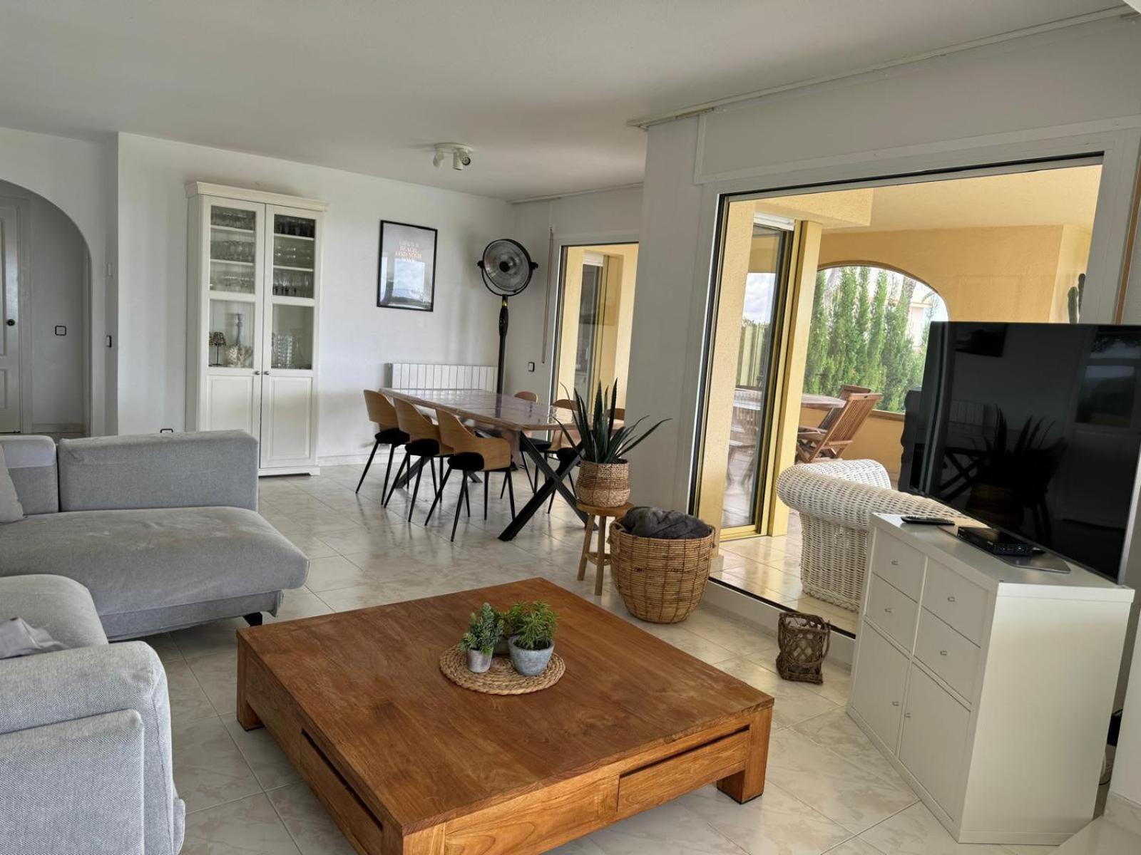 Three-Bedroom House photo 3