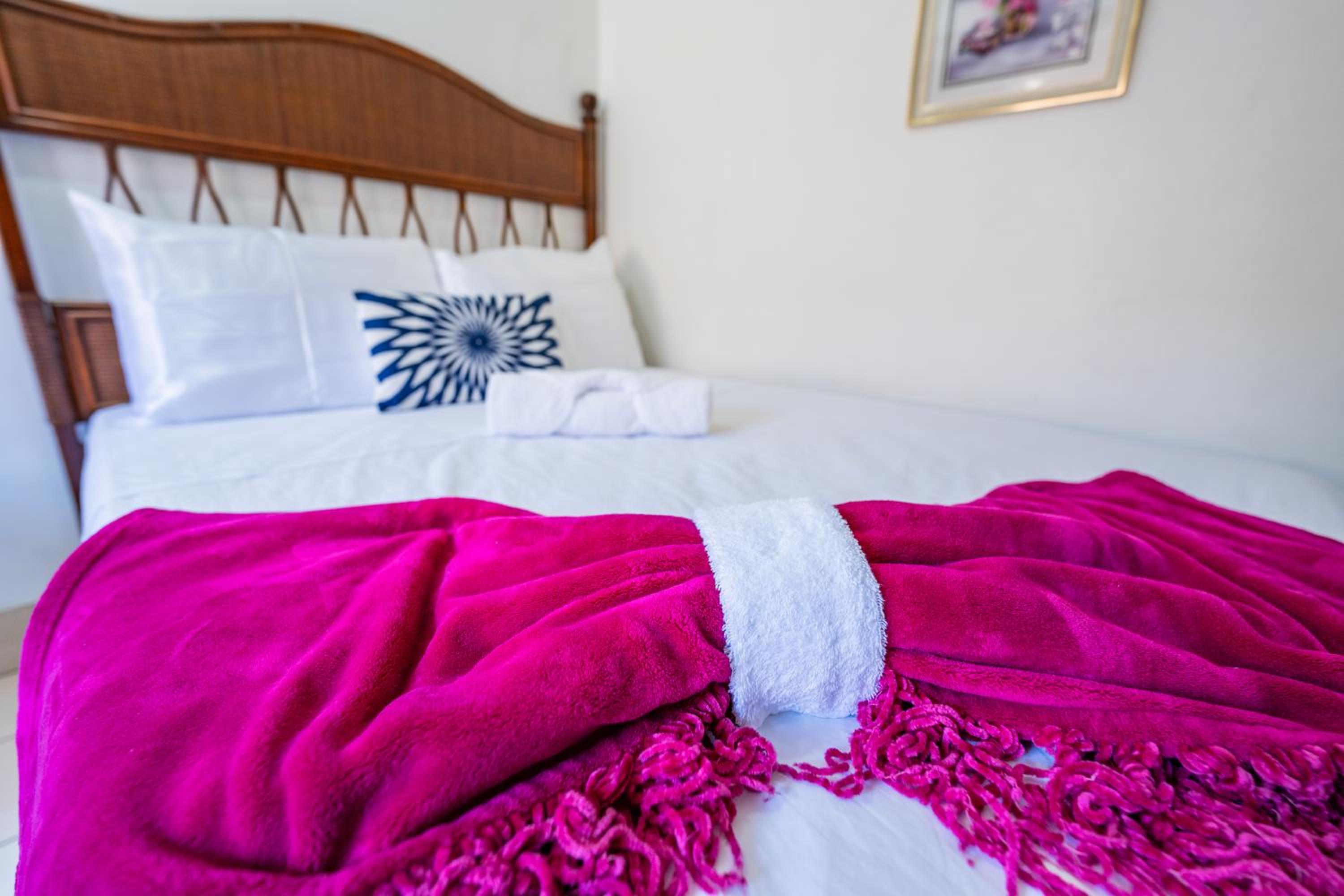 Double or Twin Room with Private Bathroom photo 2