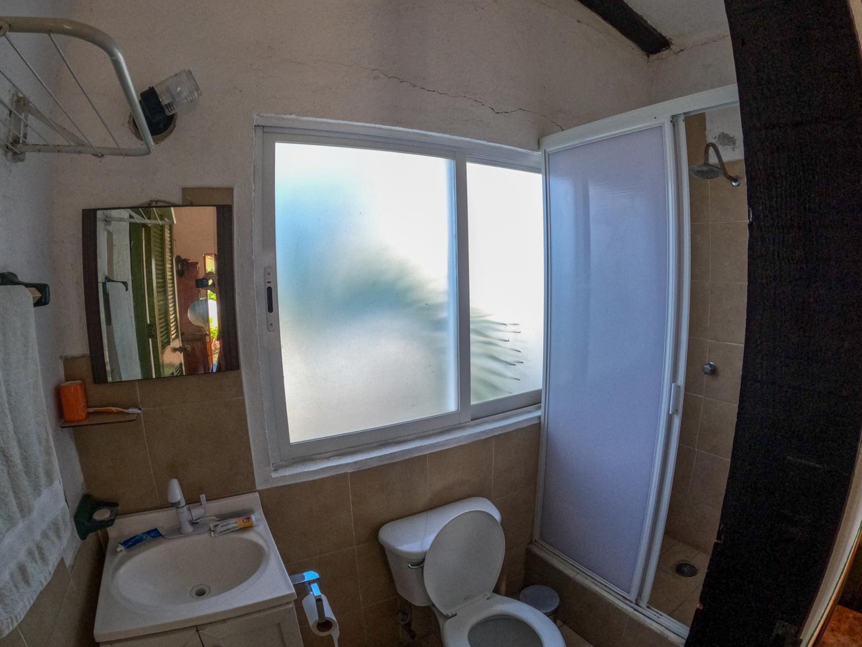 King Suite with Balcony 2 photo 3