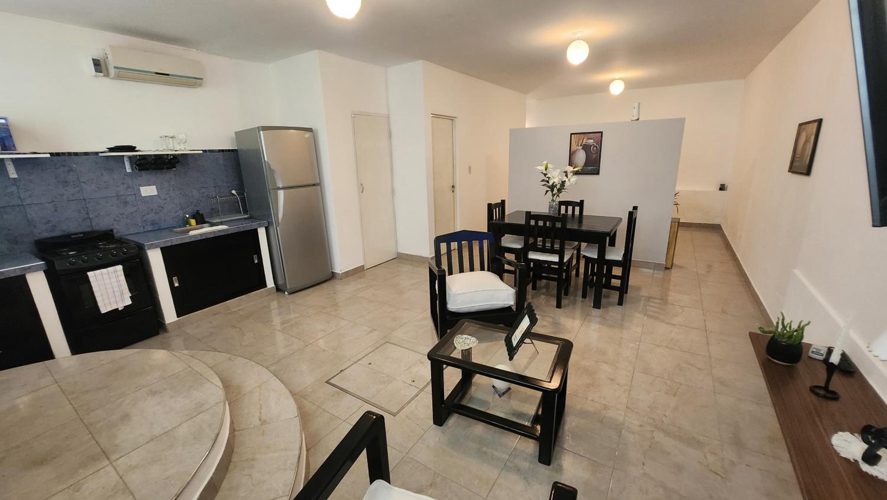 One-Bedroom Apartment photo 3