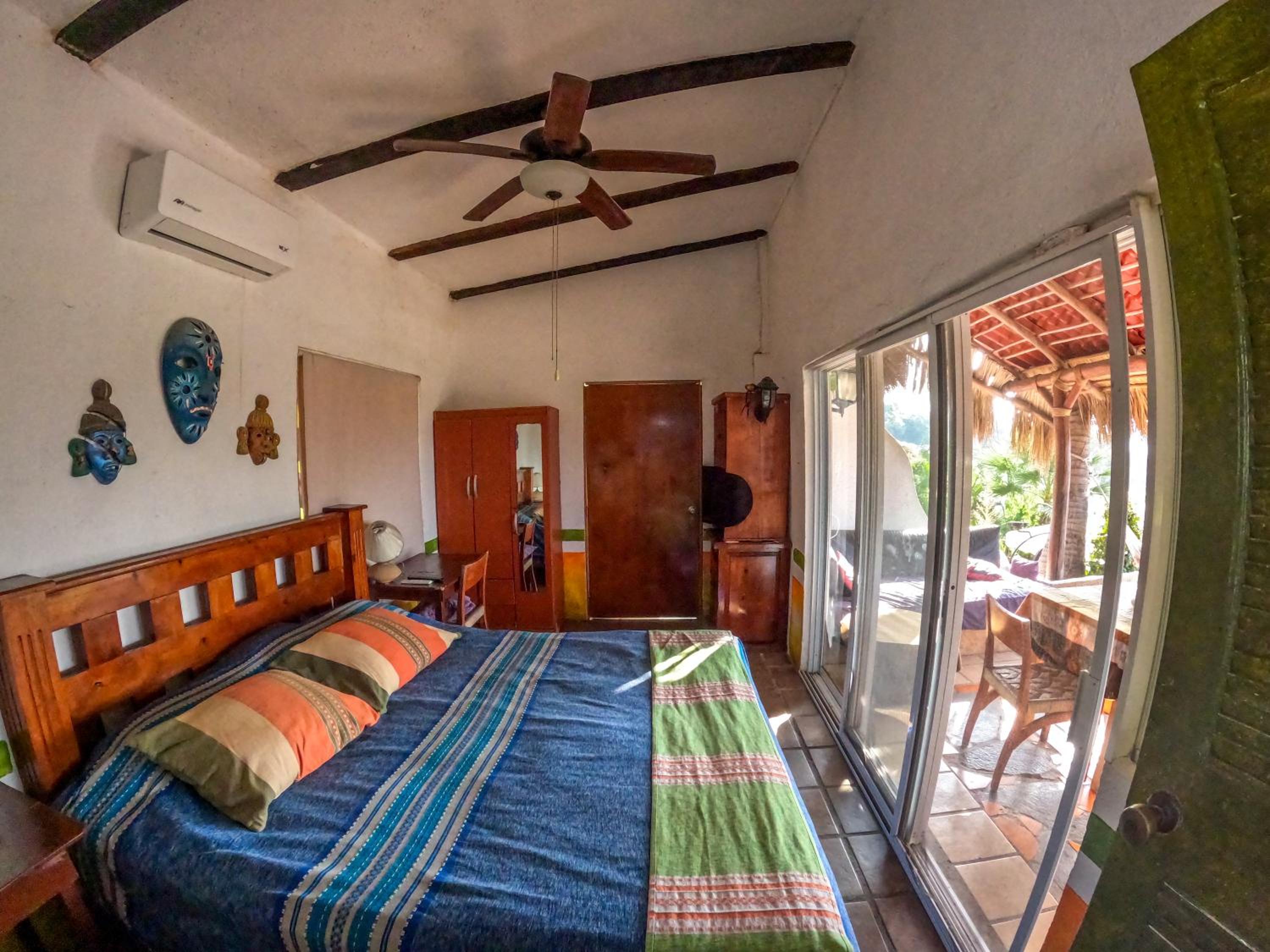 King Suite with Balcony 2