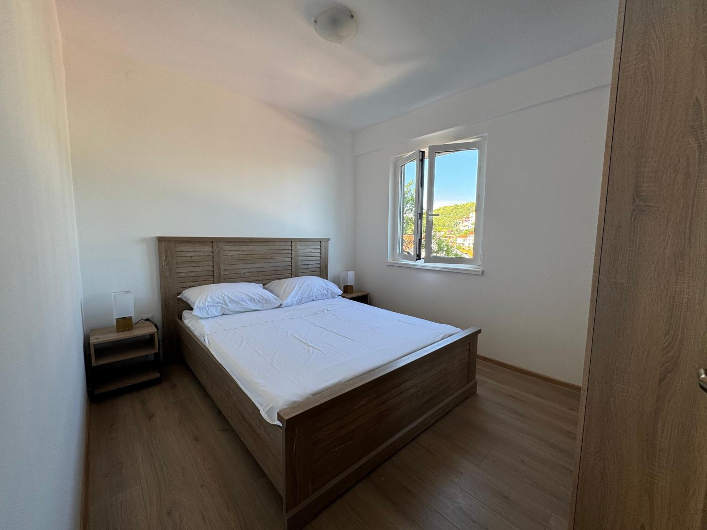 Two-Bedroom Apartment With Terrace And Sea View