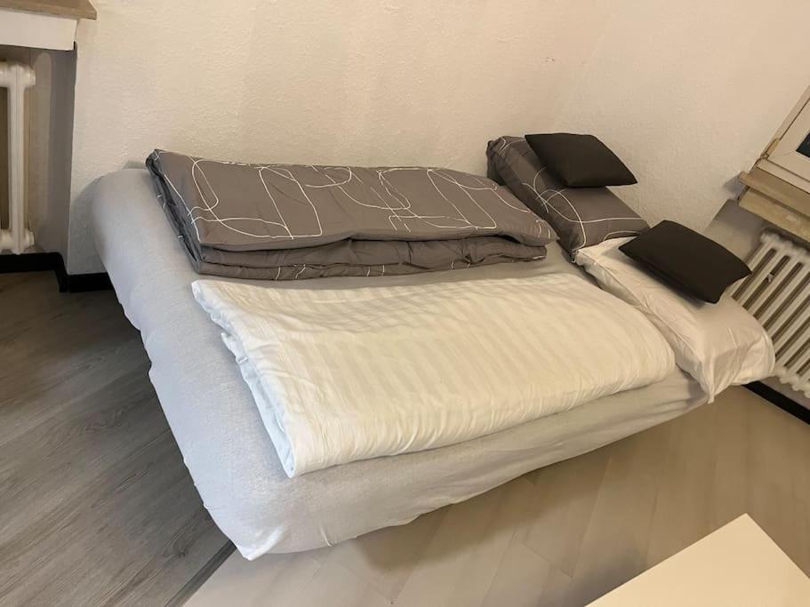 One-Bedroom Apartment photo 3