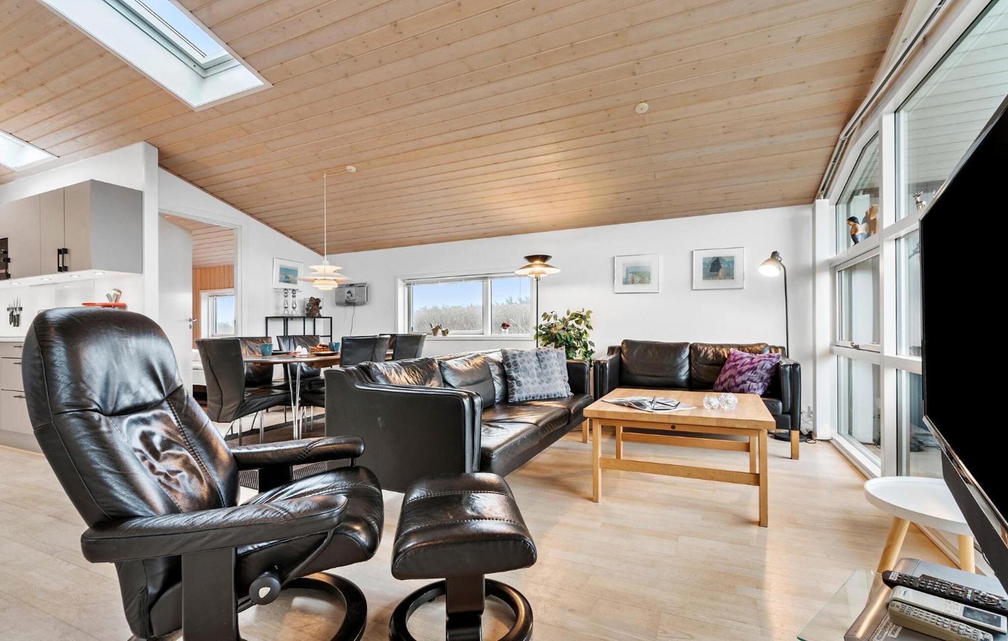 Three-Bedroom Vacation Home  photo 1