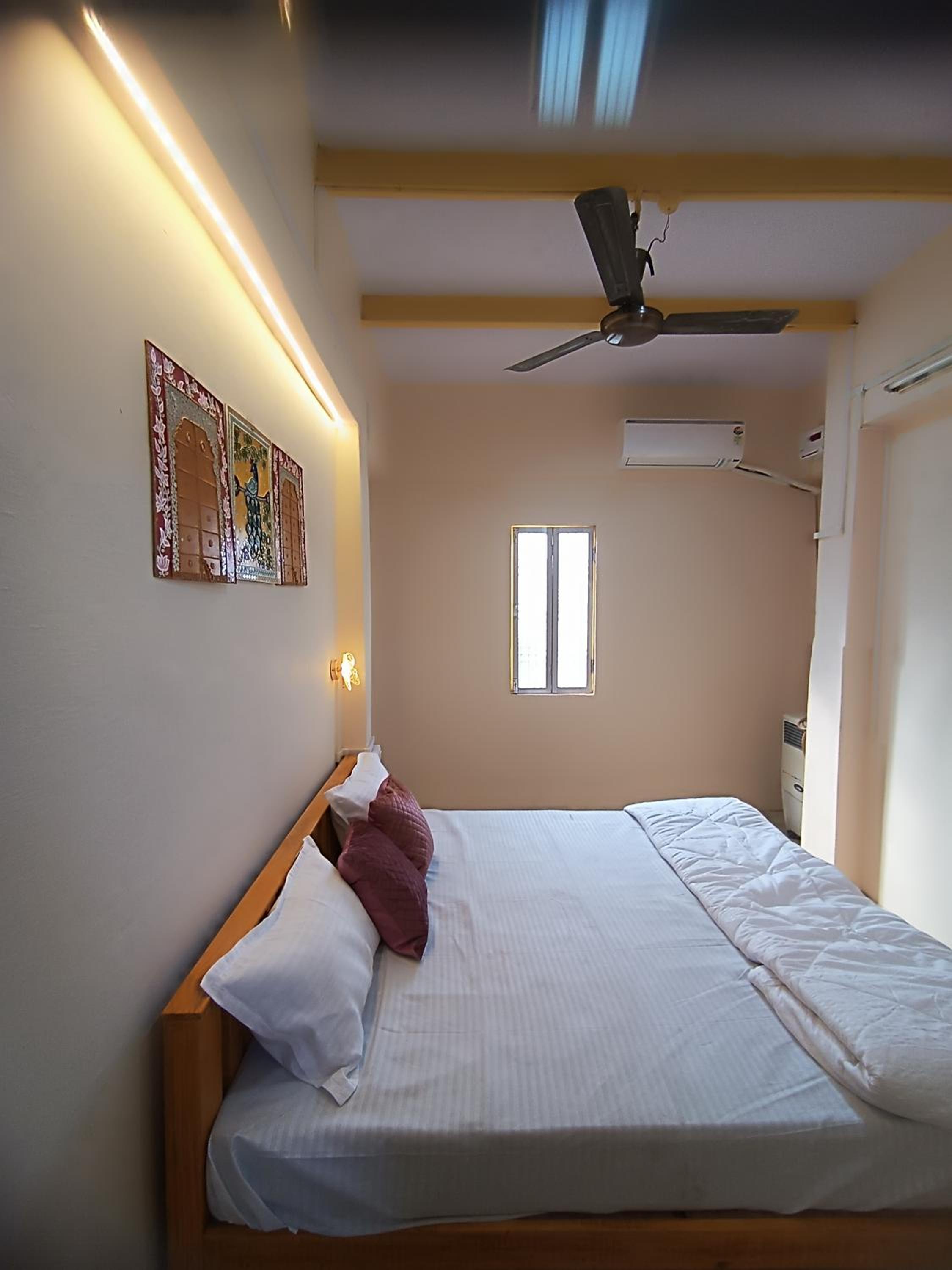Deluxe Double Room photo 2