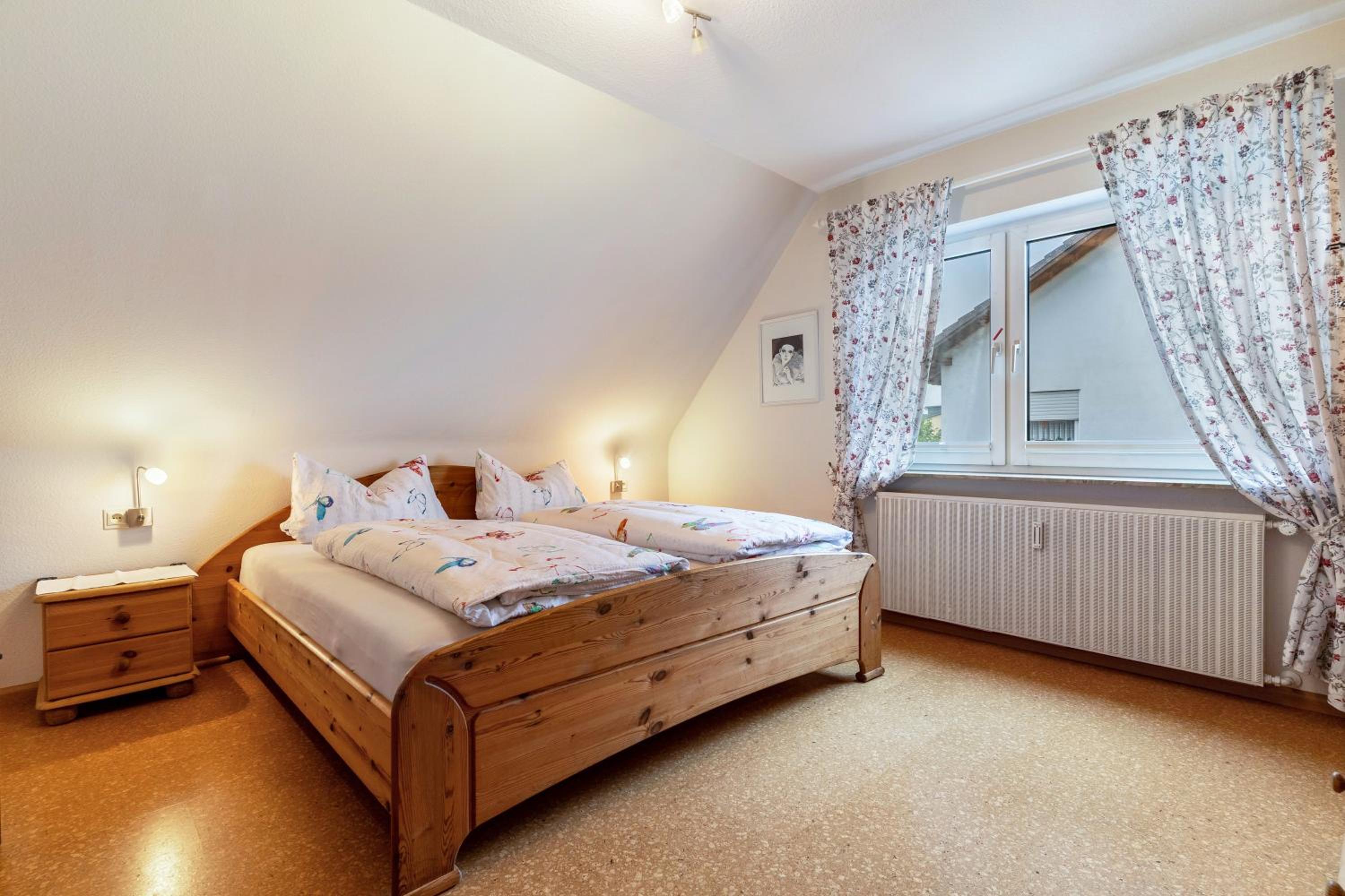 Two-Bedroom Deluxe Apartment with Balcony