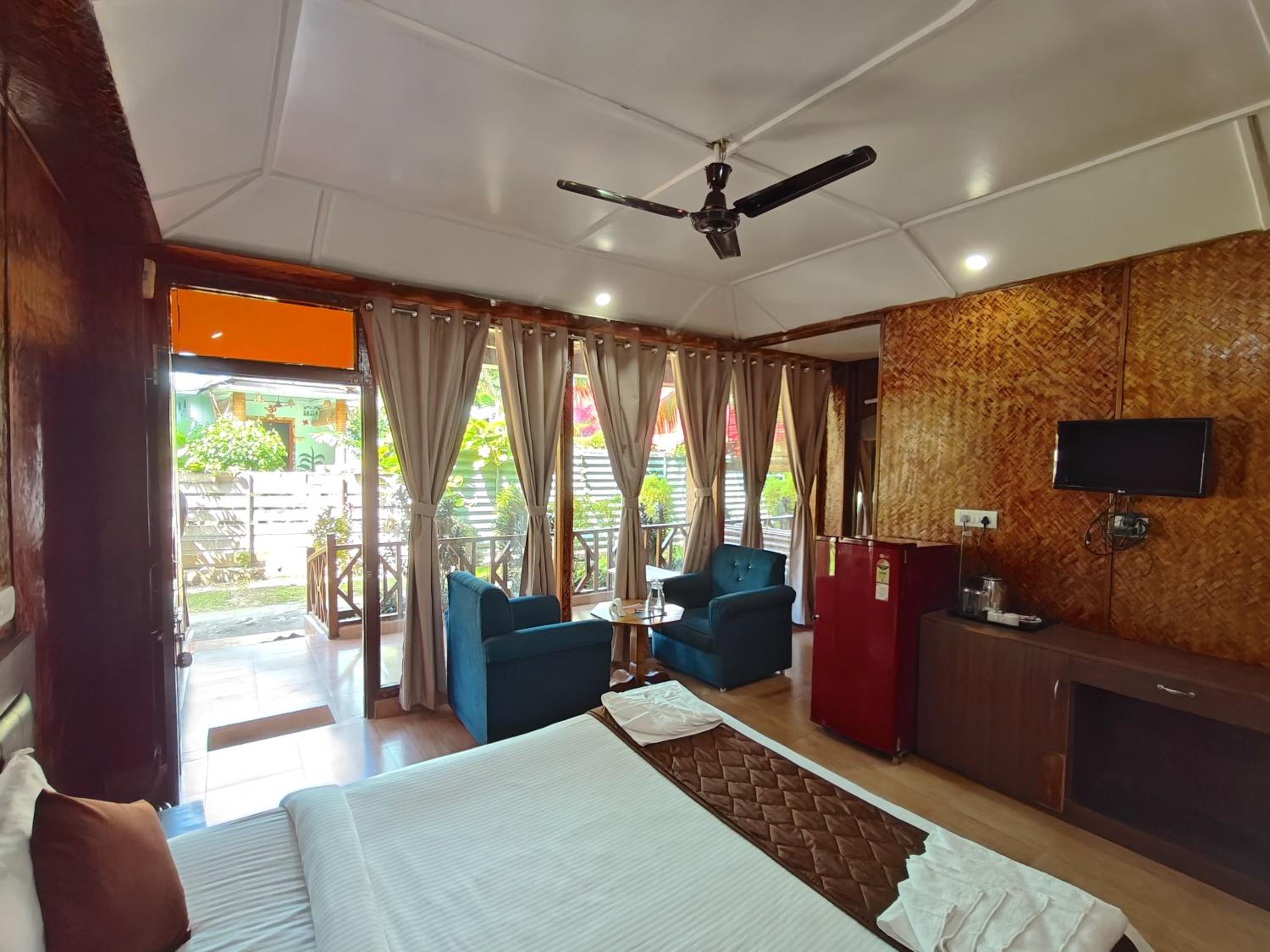 Deluxe Family Room