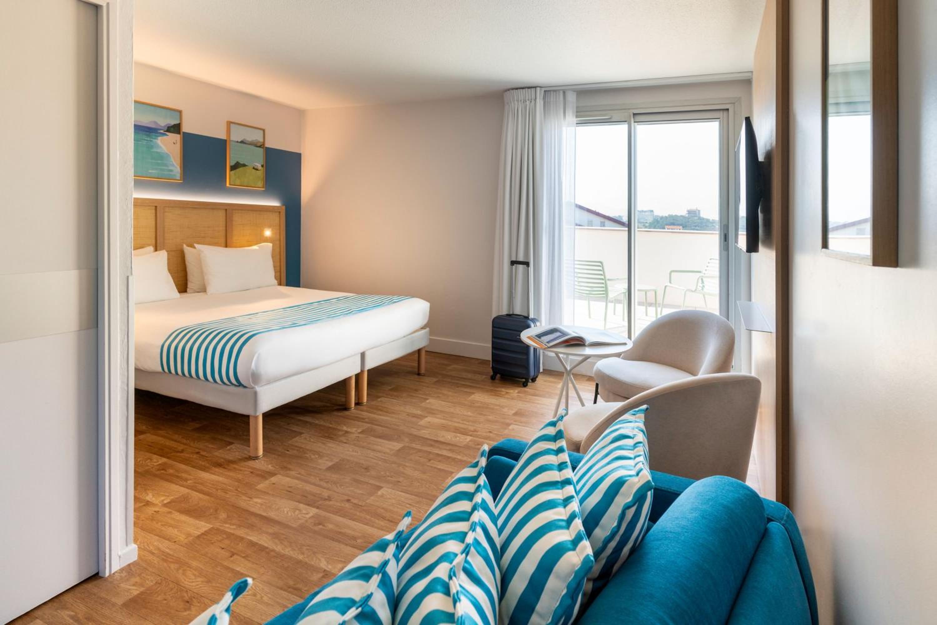 Comfort Room with Terrace and Sea View  - Photo 1