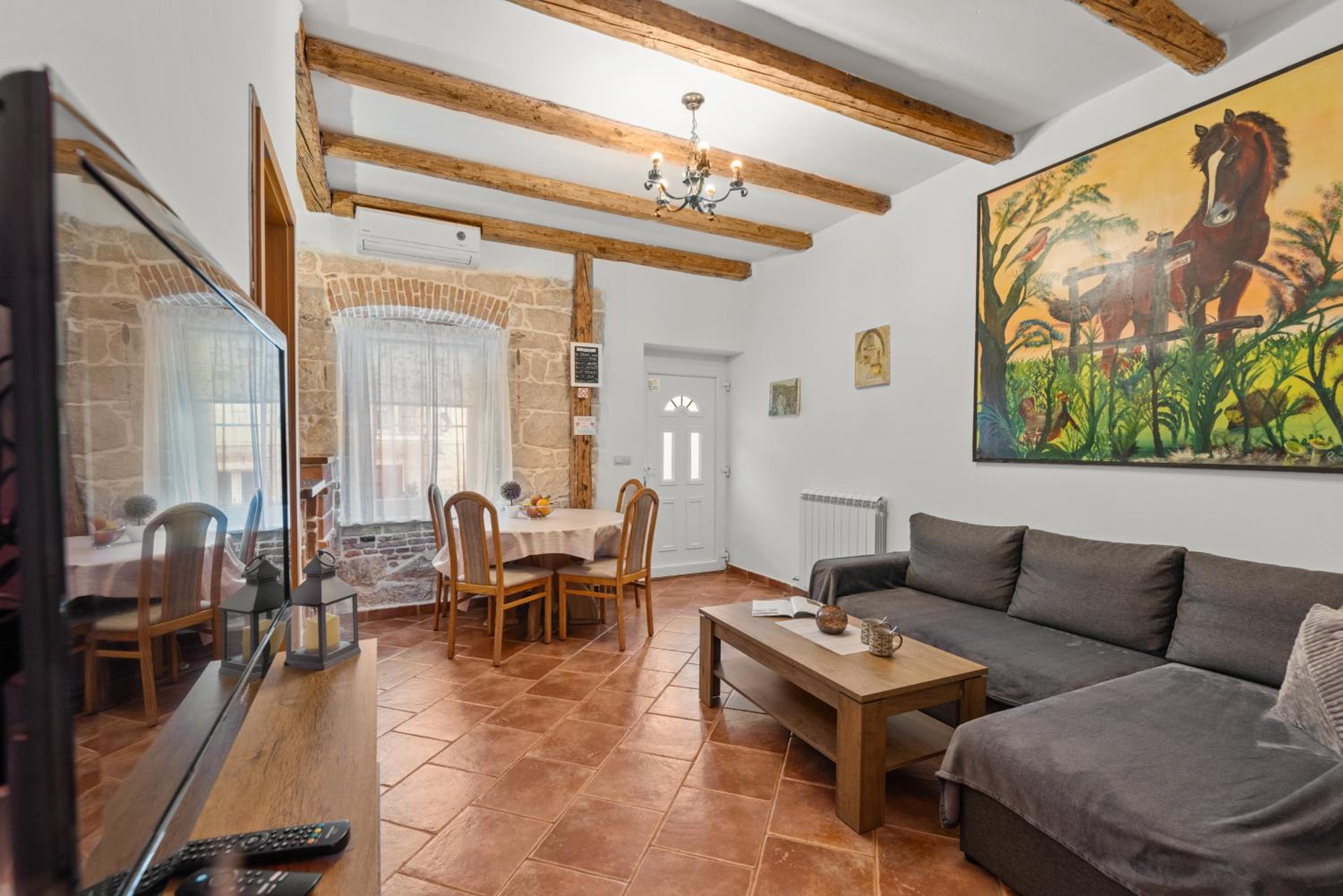 Deluxe Two-Bedroom Apartment with Garden View photo 1