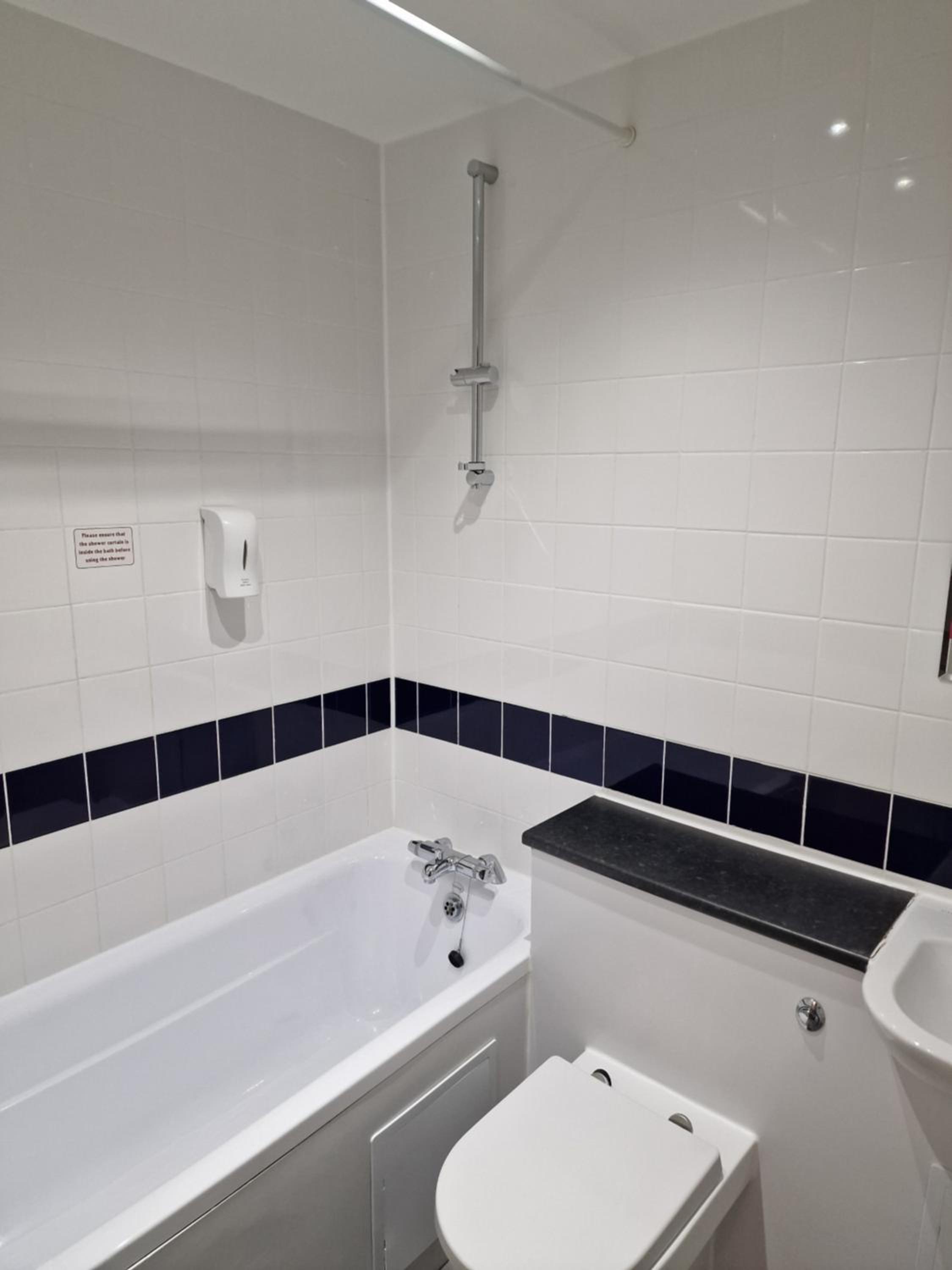 Standard Double Room - Photo 17