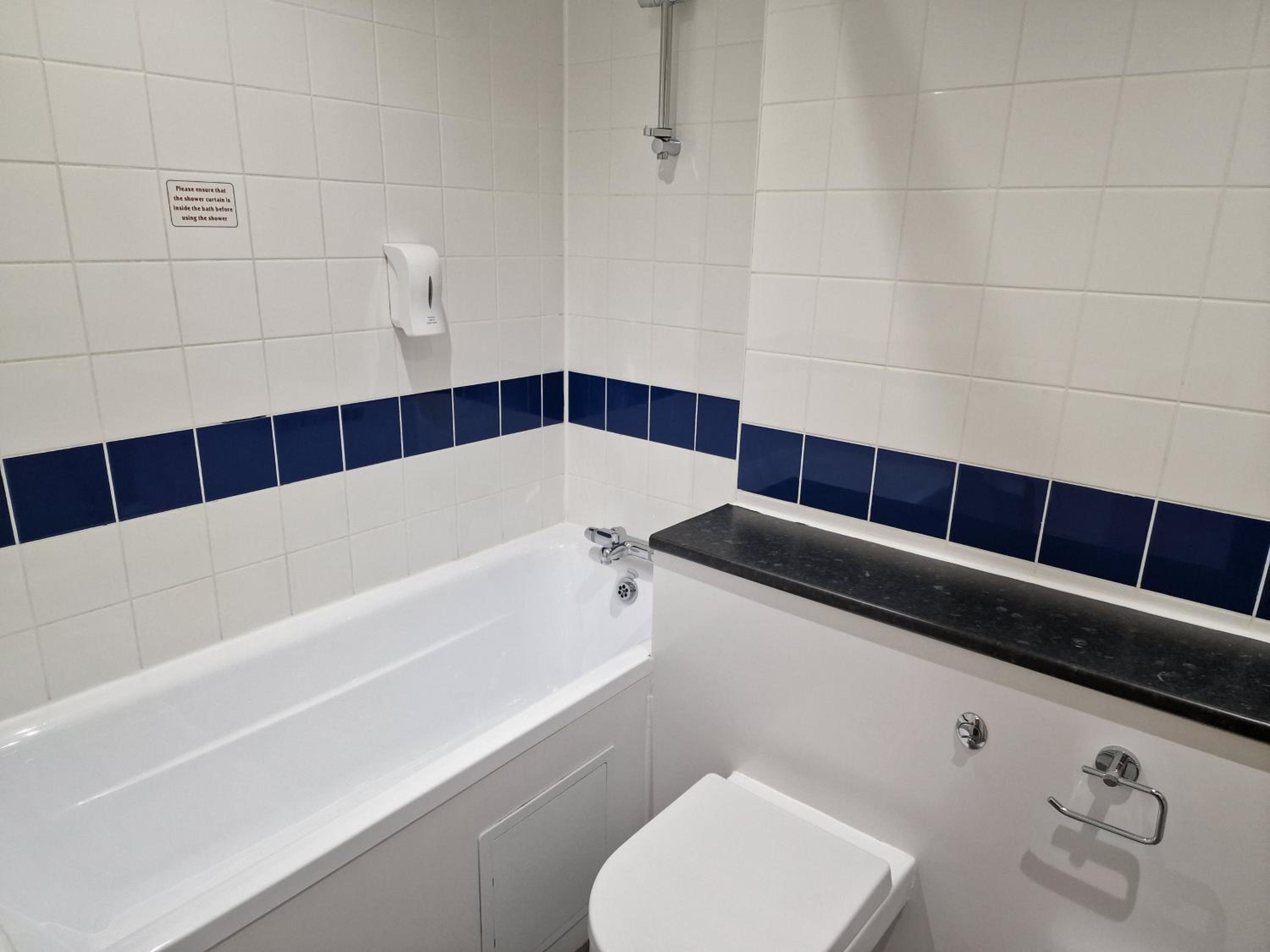 Standard Double Room - Photo 18