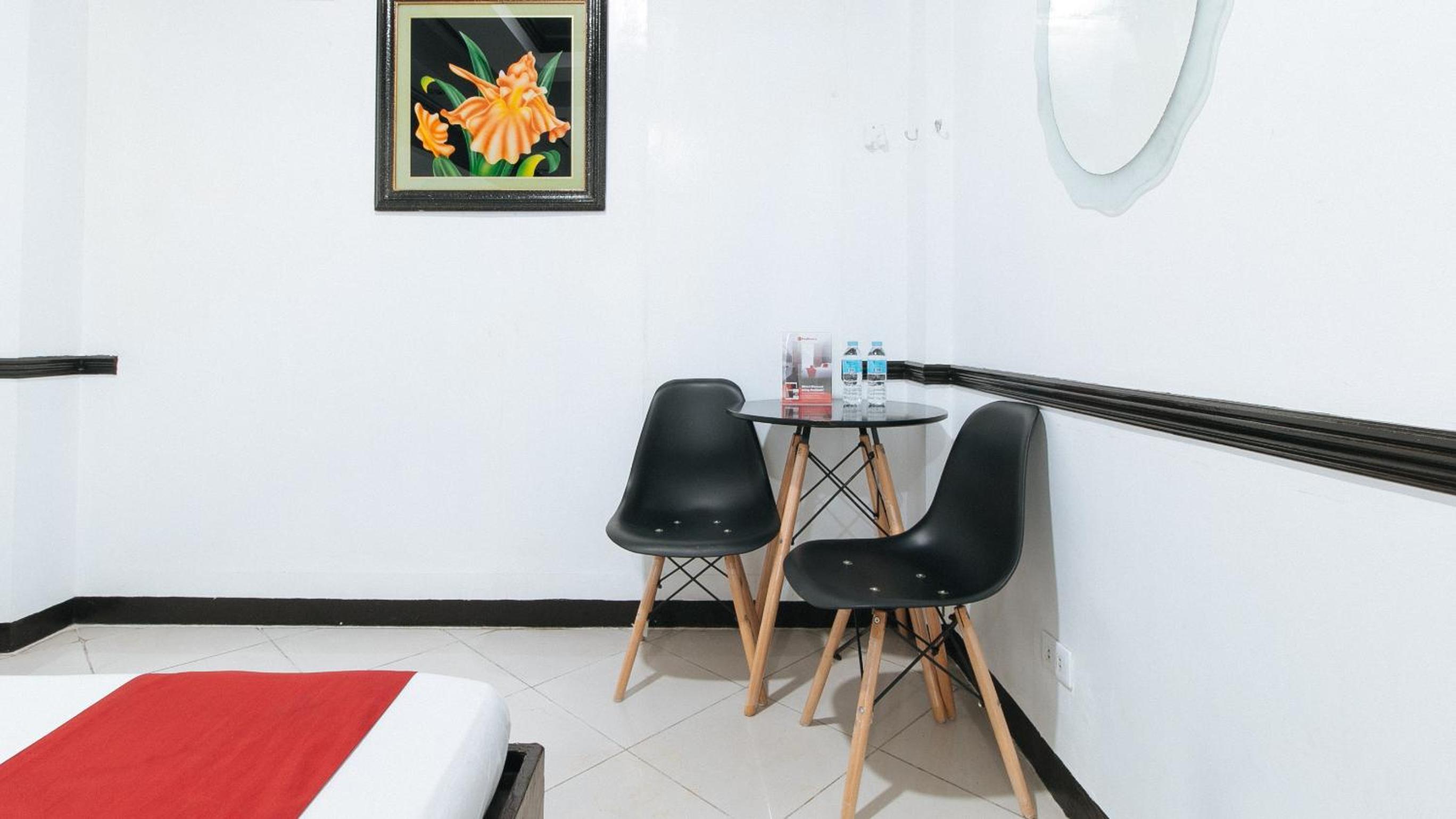 Quadruple Room - Photo 9