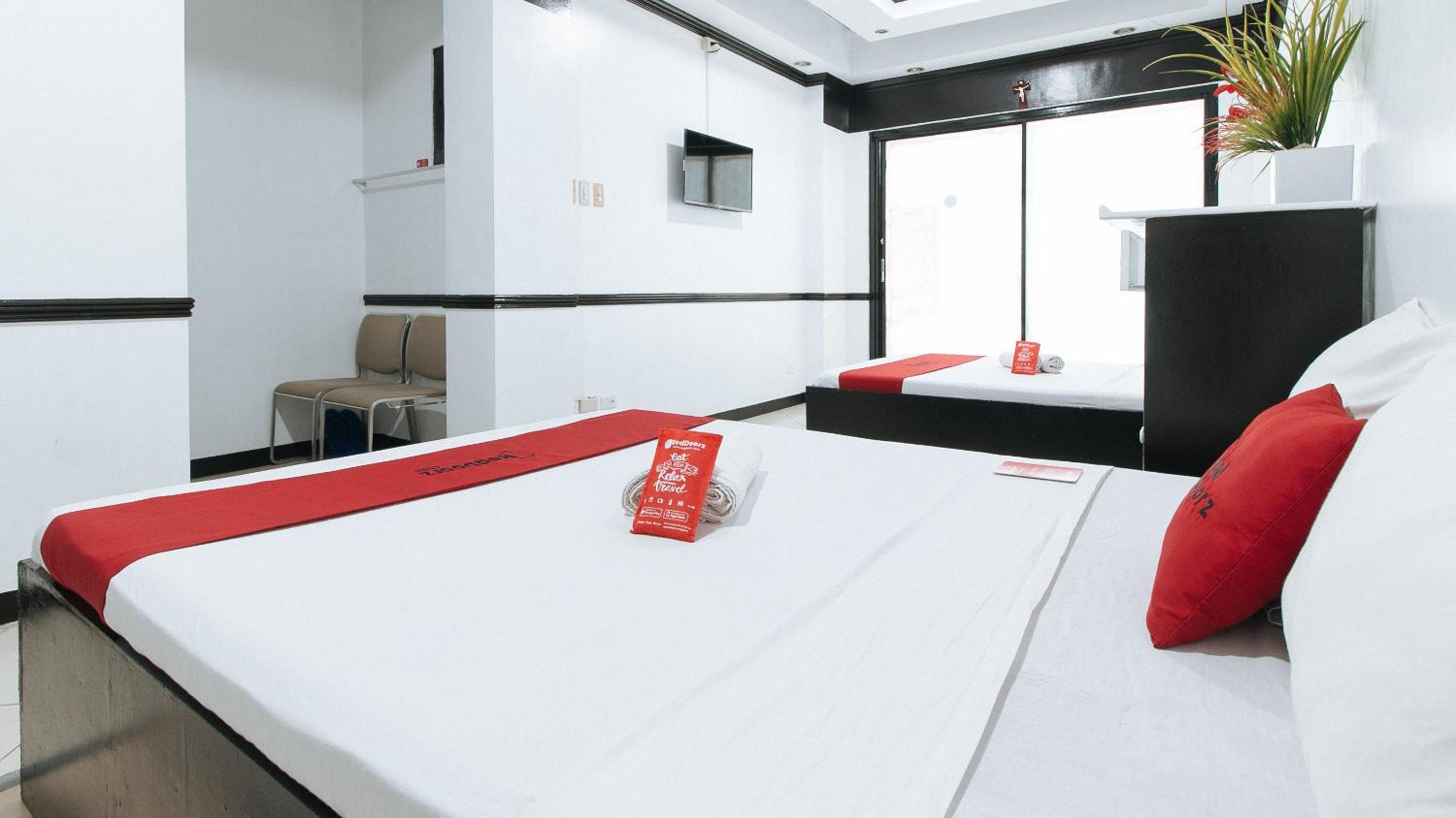 Quadruple Room - Photo 5