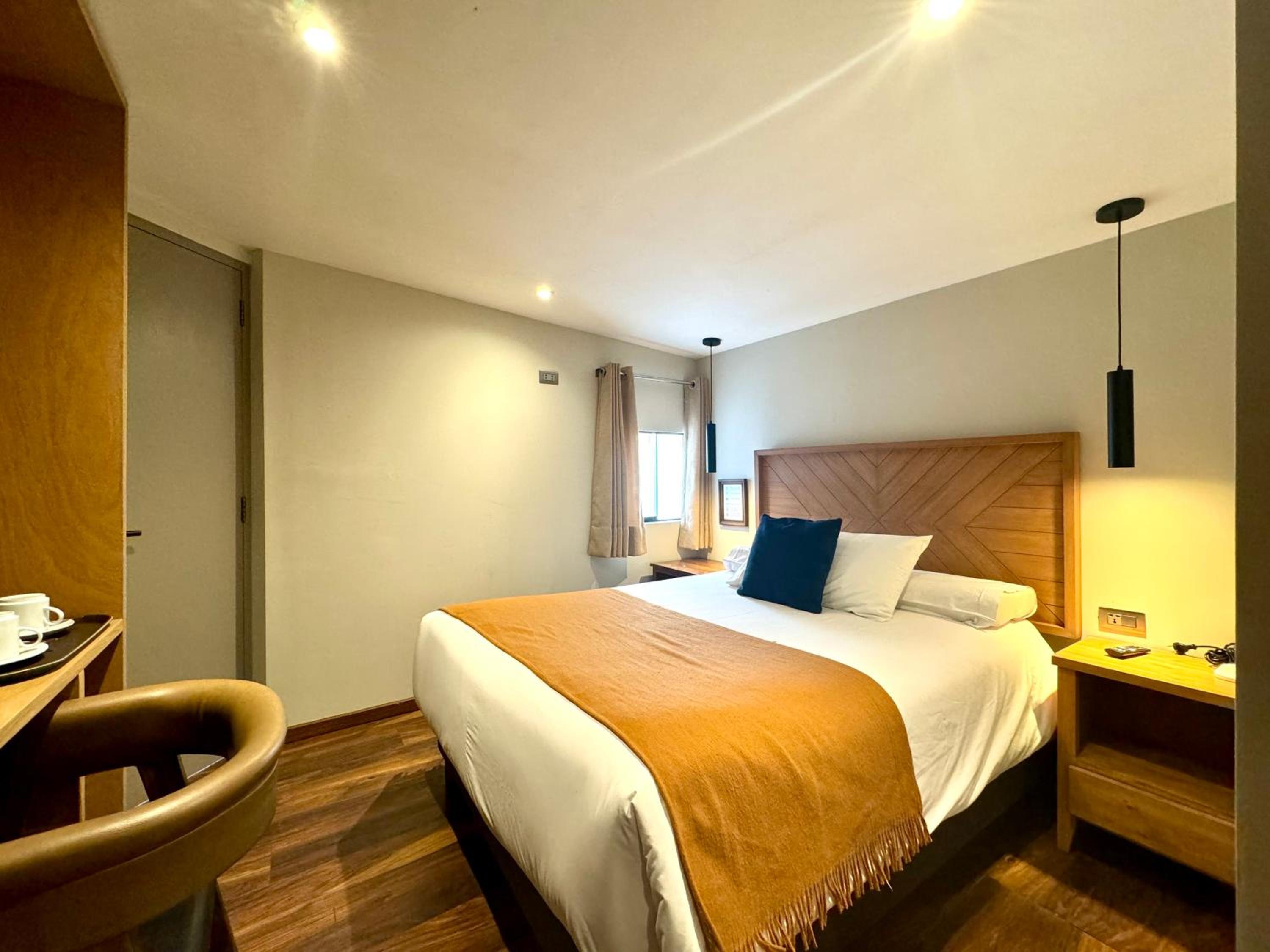 Budget Double Room photo 3
