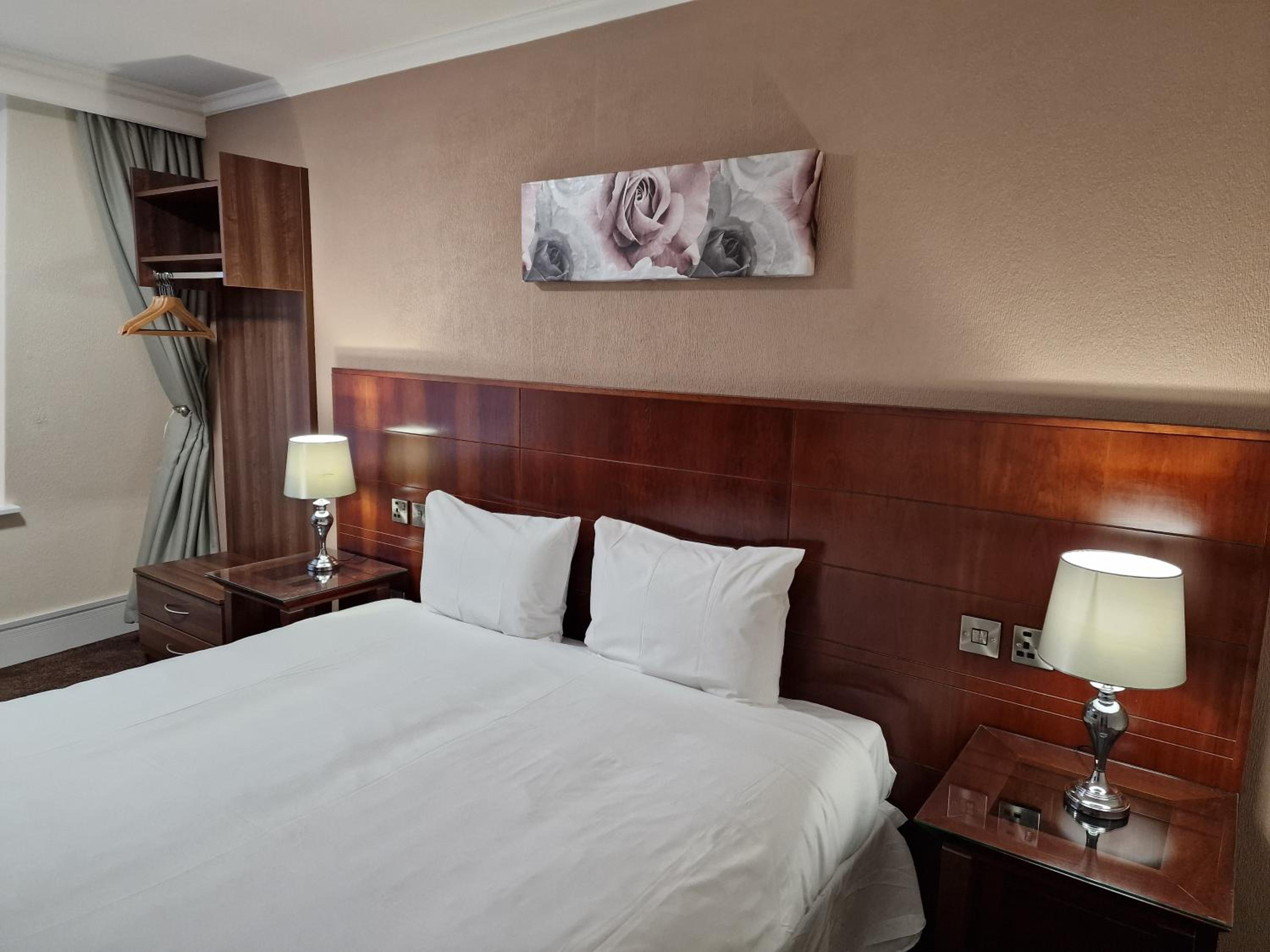 Executive Double Room - Photo 16