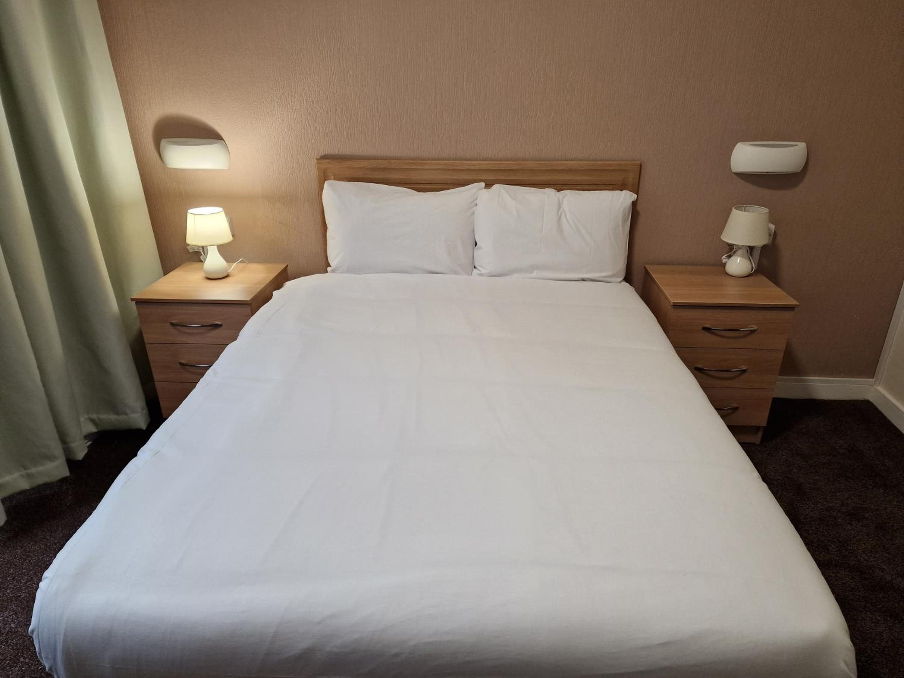 Standard Double Room - Photo 8