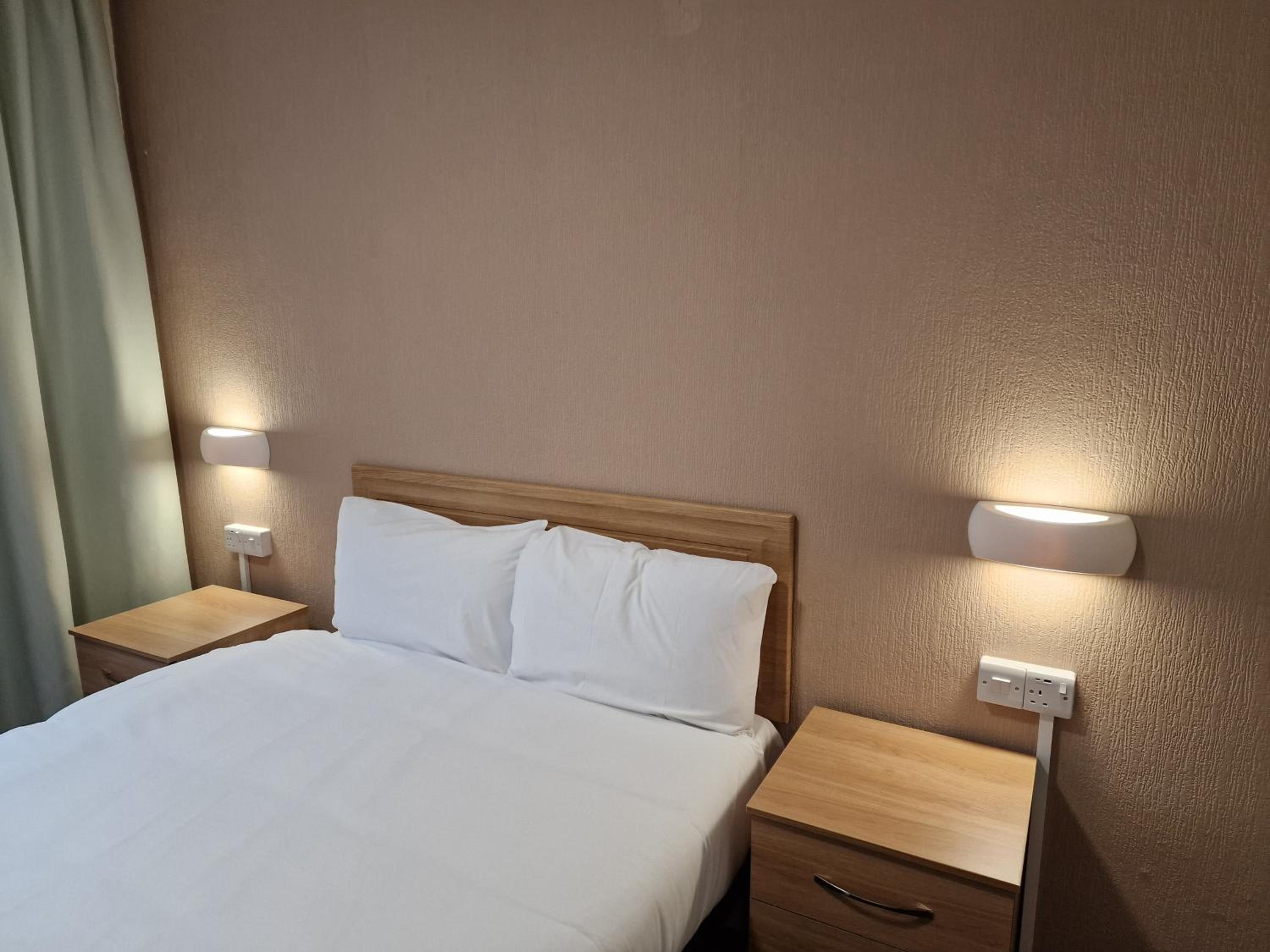 Standard Double Room - Photo 34