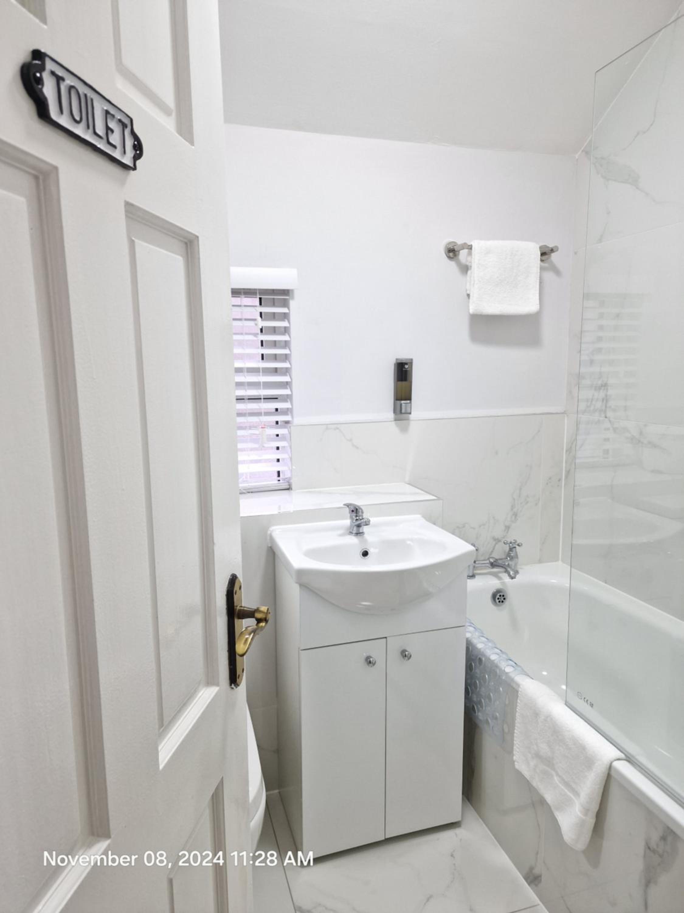 Two-Bedroom House photo 2