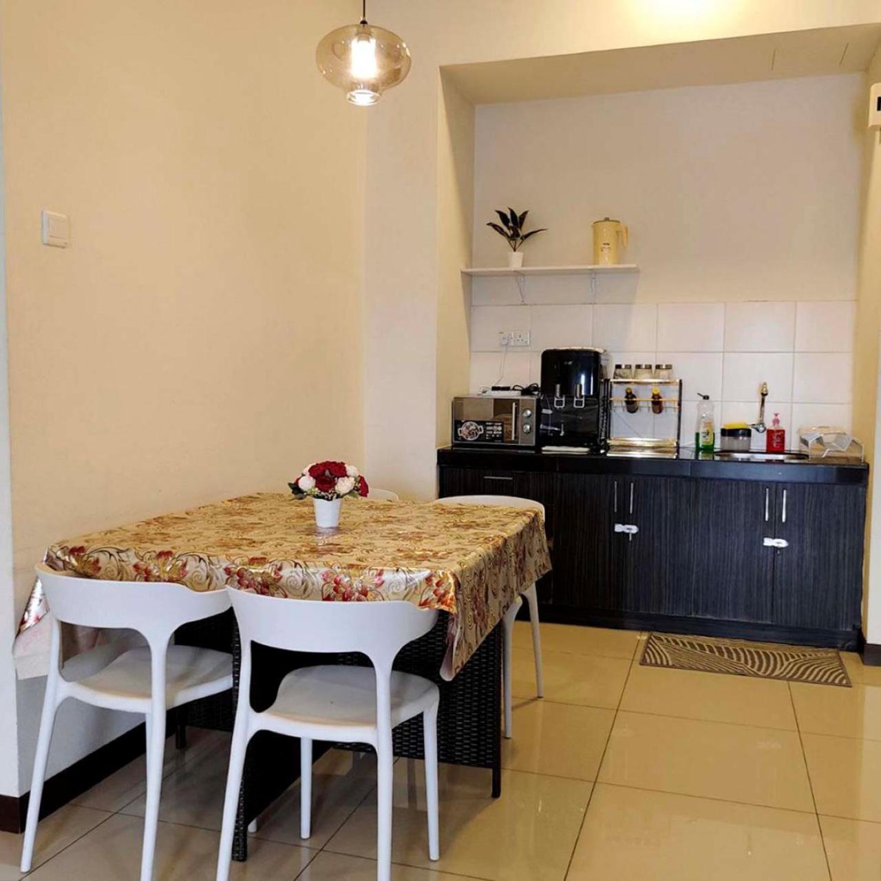Two-Bedroom Apartment with Balcony photo 2