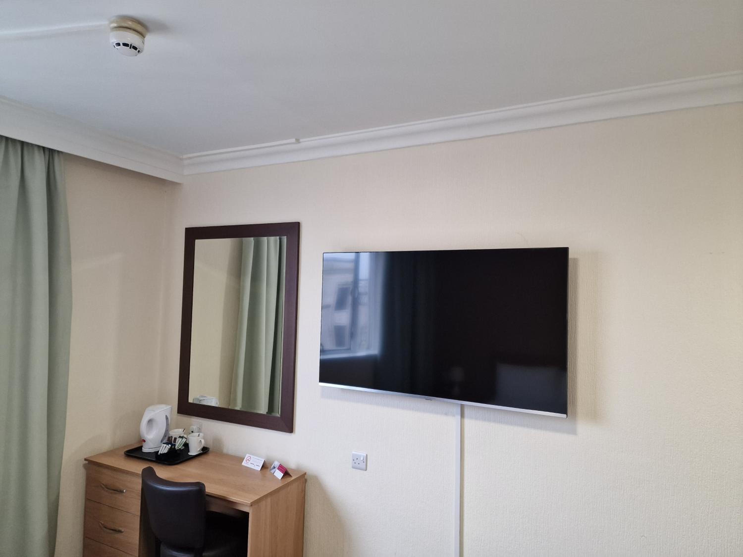 Standard Double Room - Photo 10