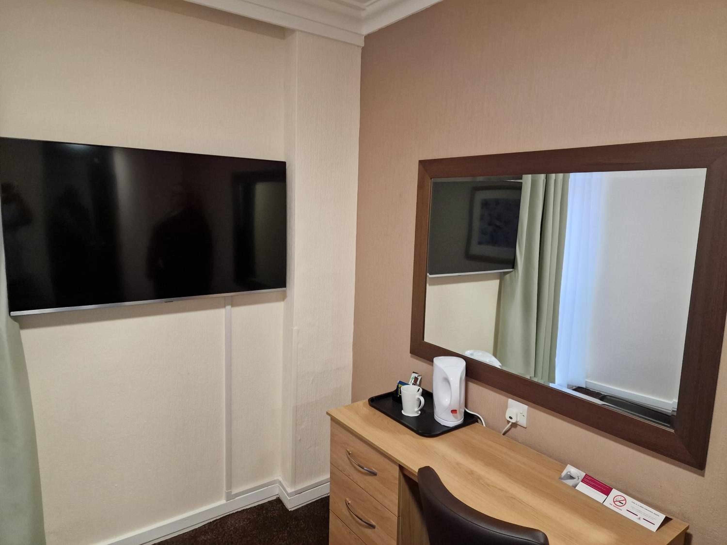 Standard Double Room - Photo 5