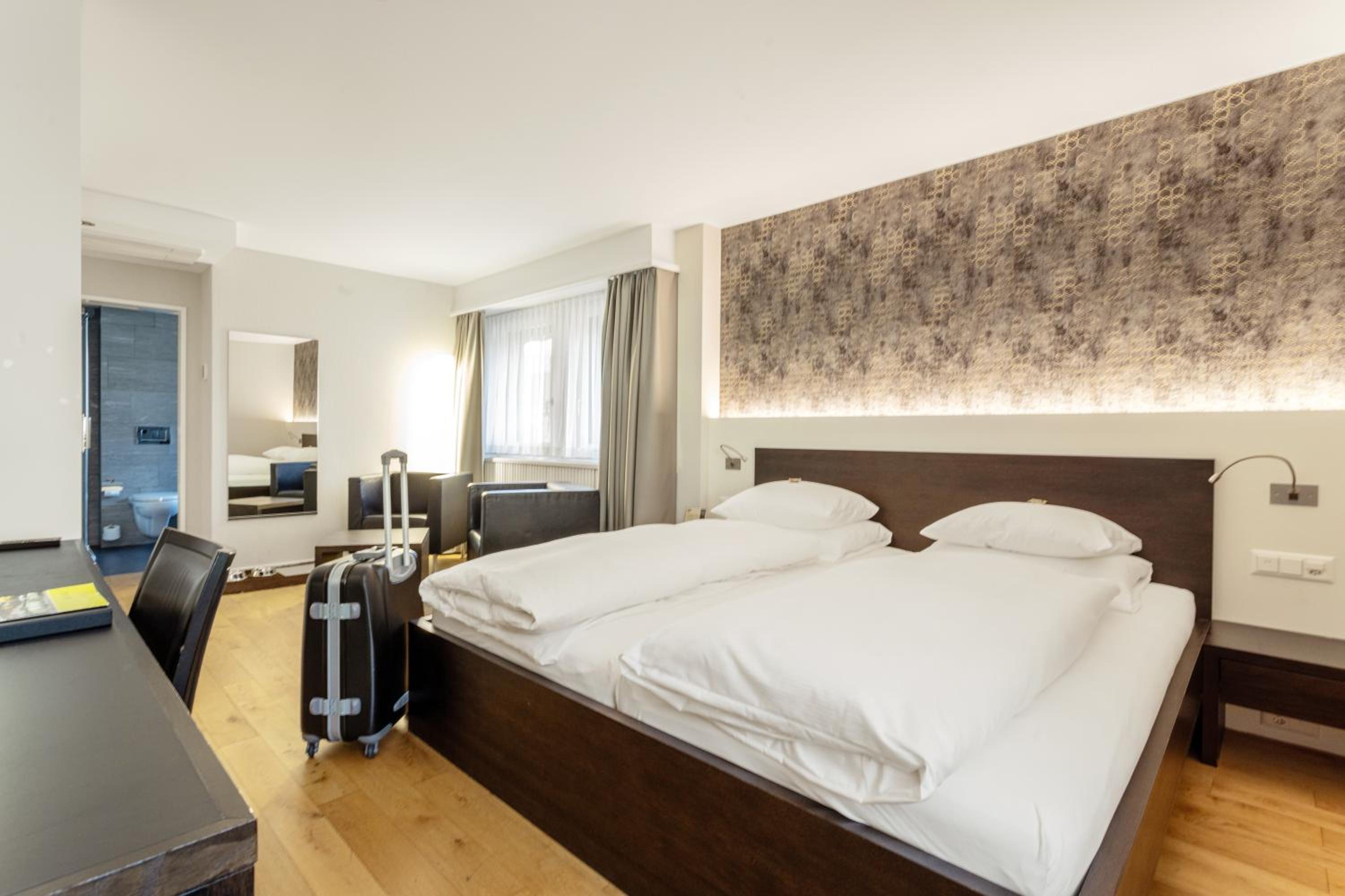 Superior Double King Size Room with Air Conditioning photo 3