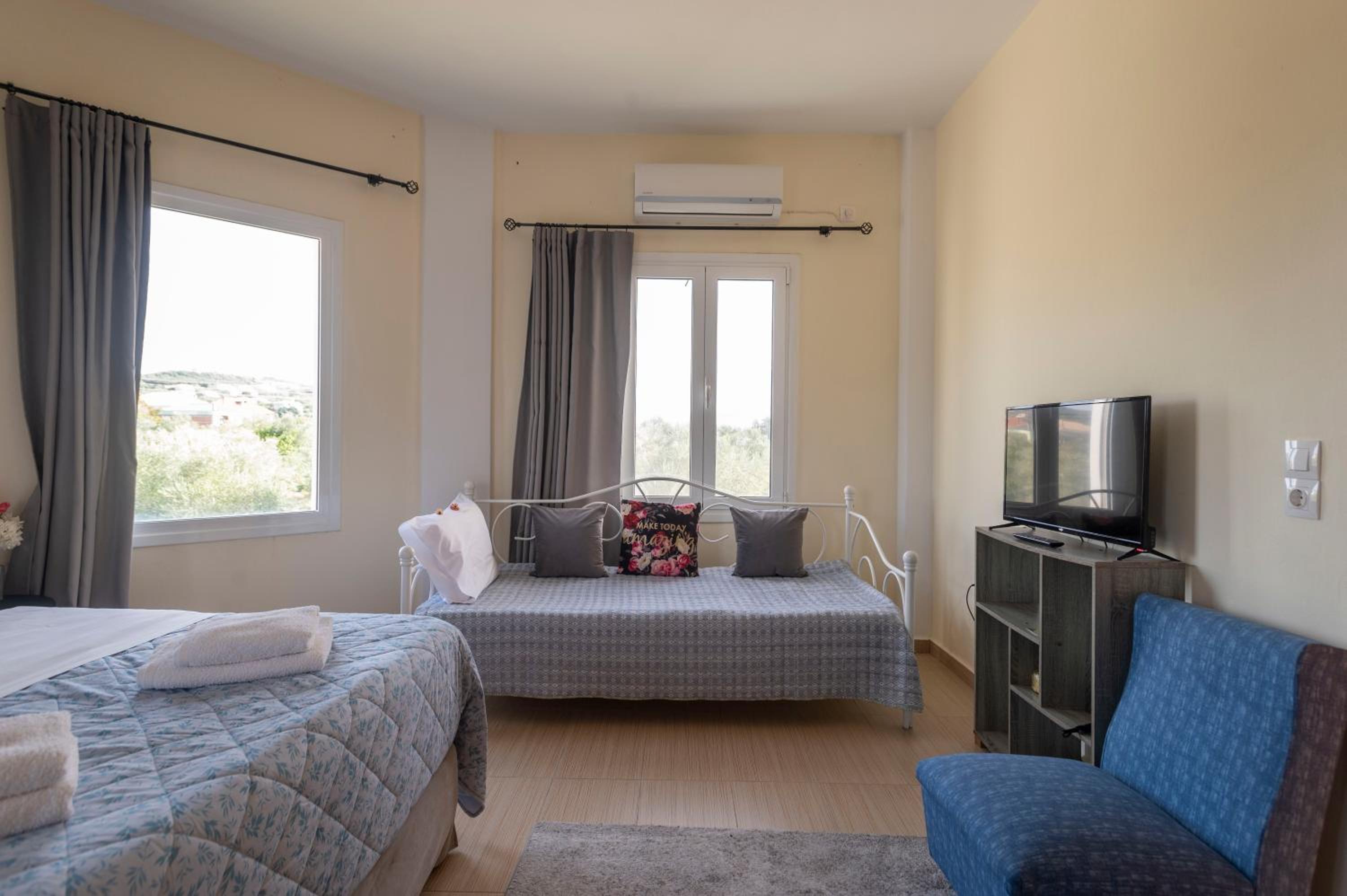Double Room with Terrace - Photo 2
