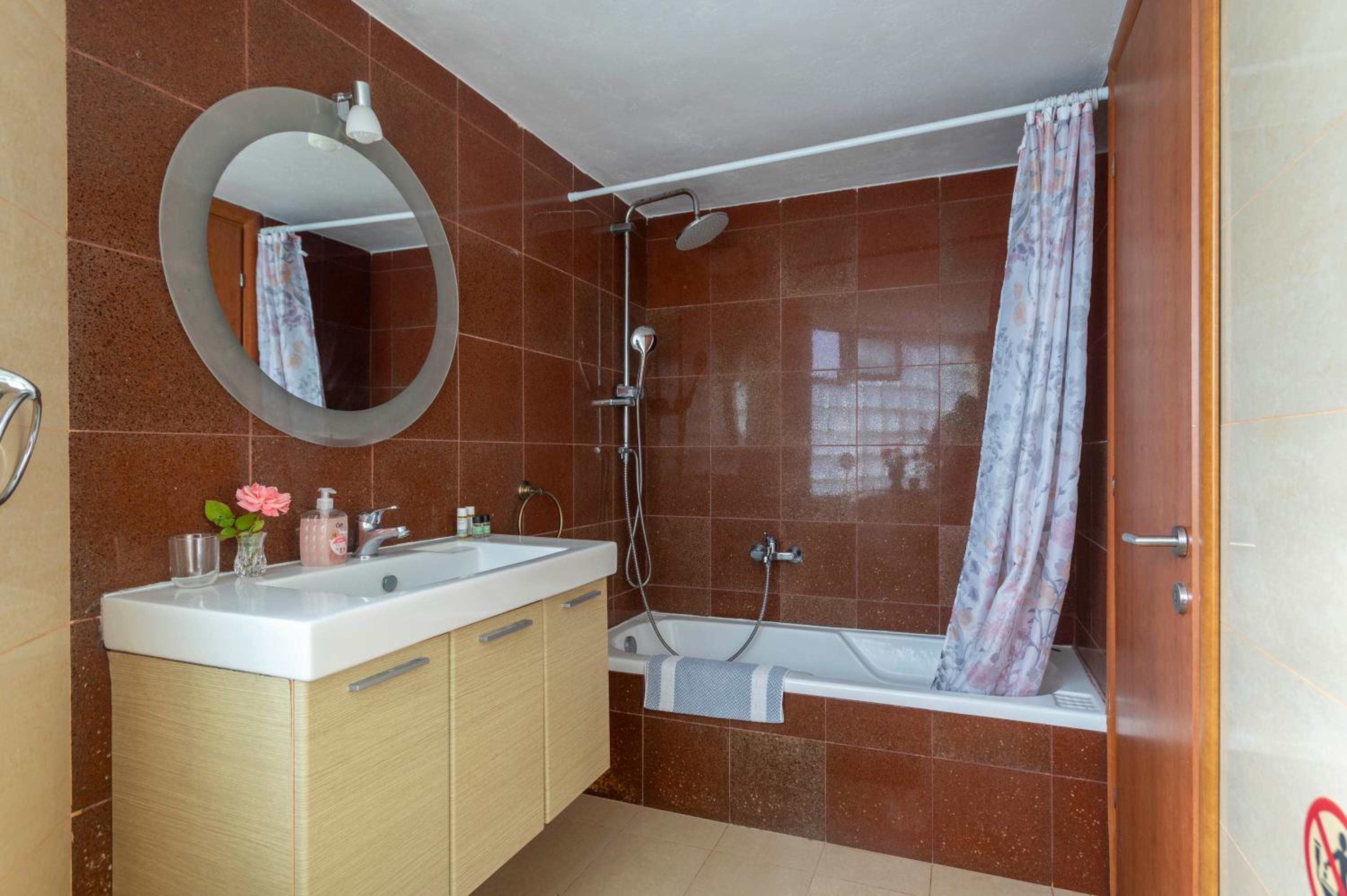 Double Room with Terrace - Photo 6