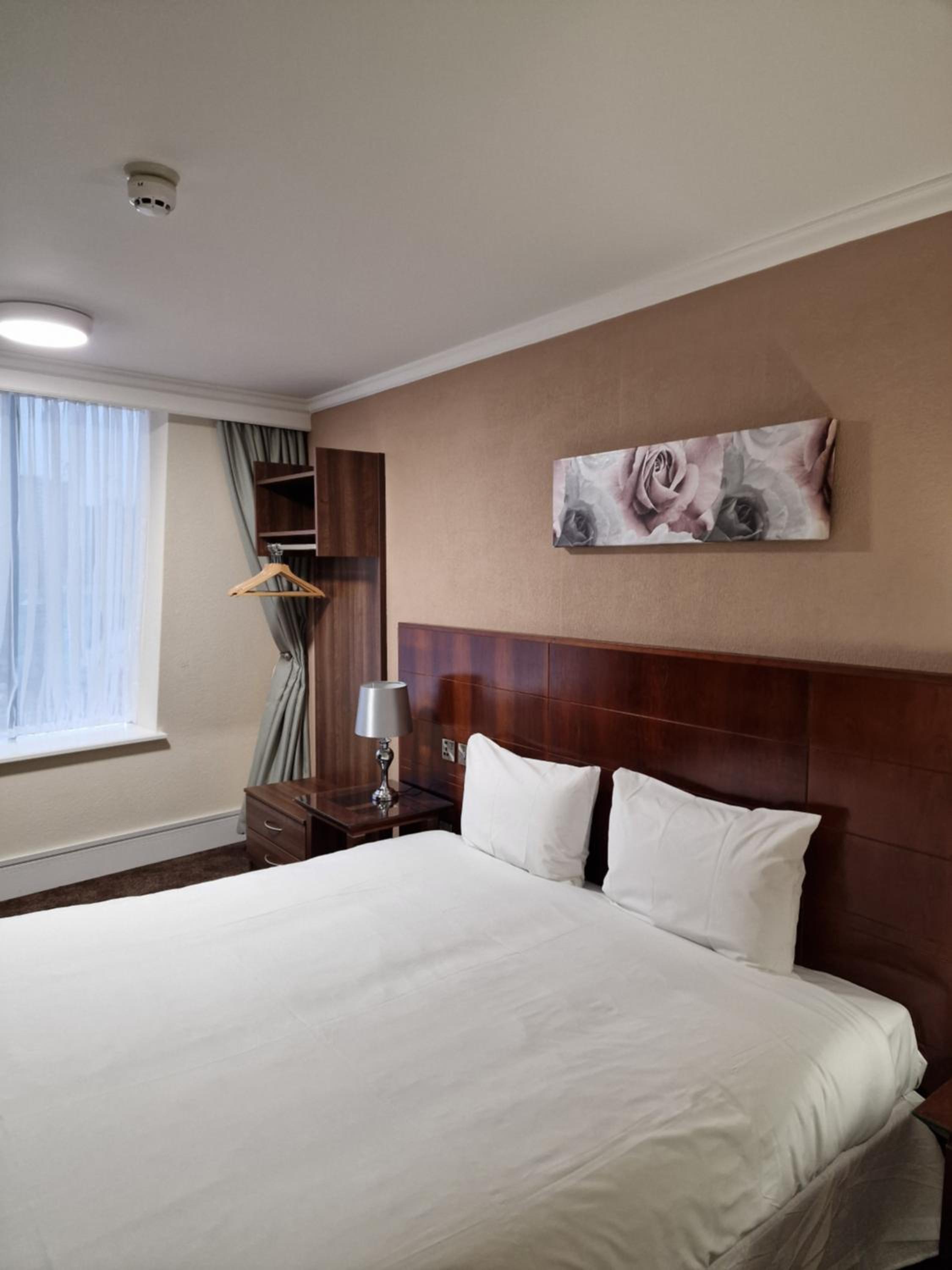 Executive Double Room - Photo 17