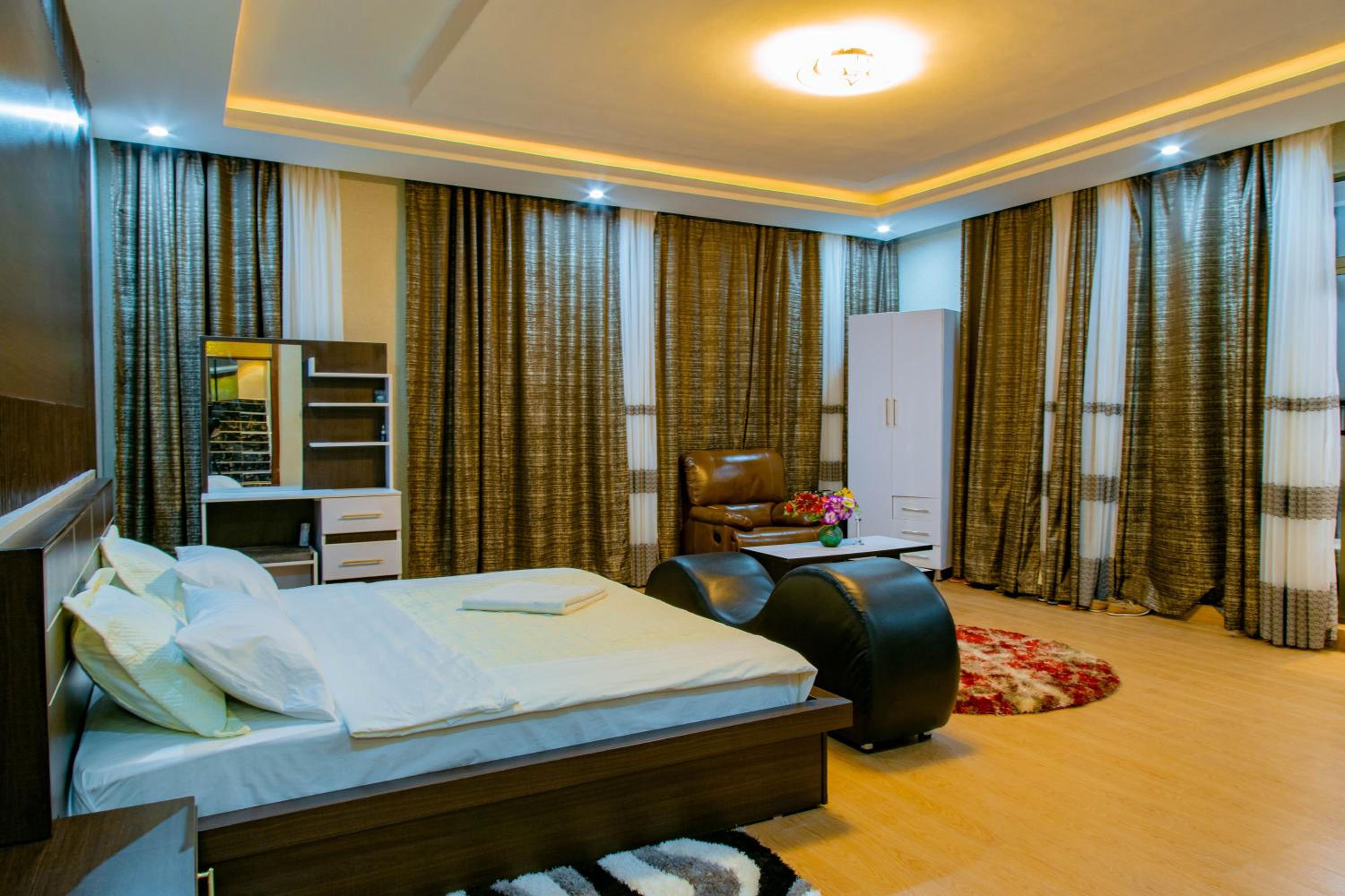 Executive Suite photo 3