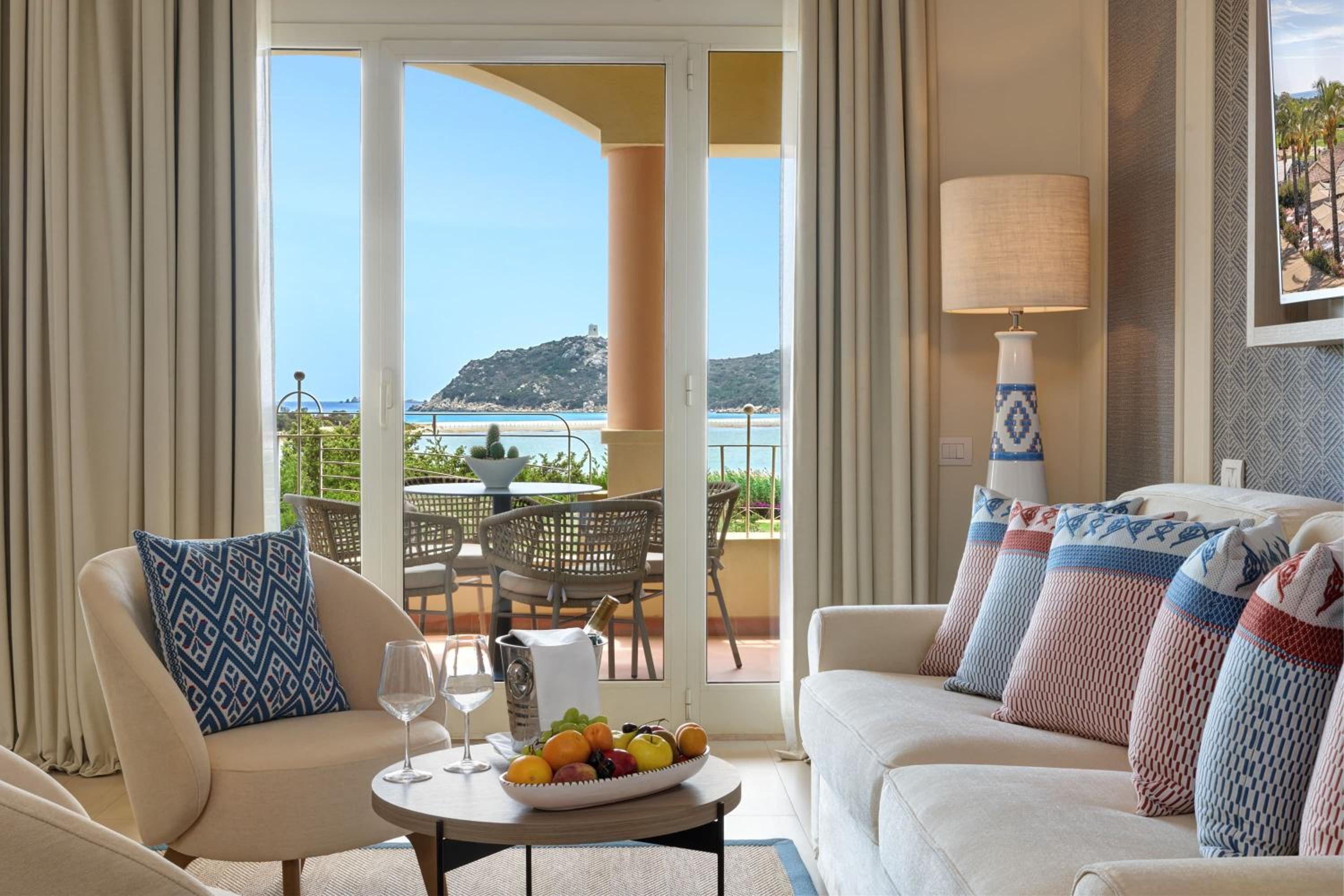 Junior Suite Bay Side - Photo 2
