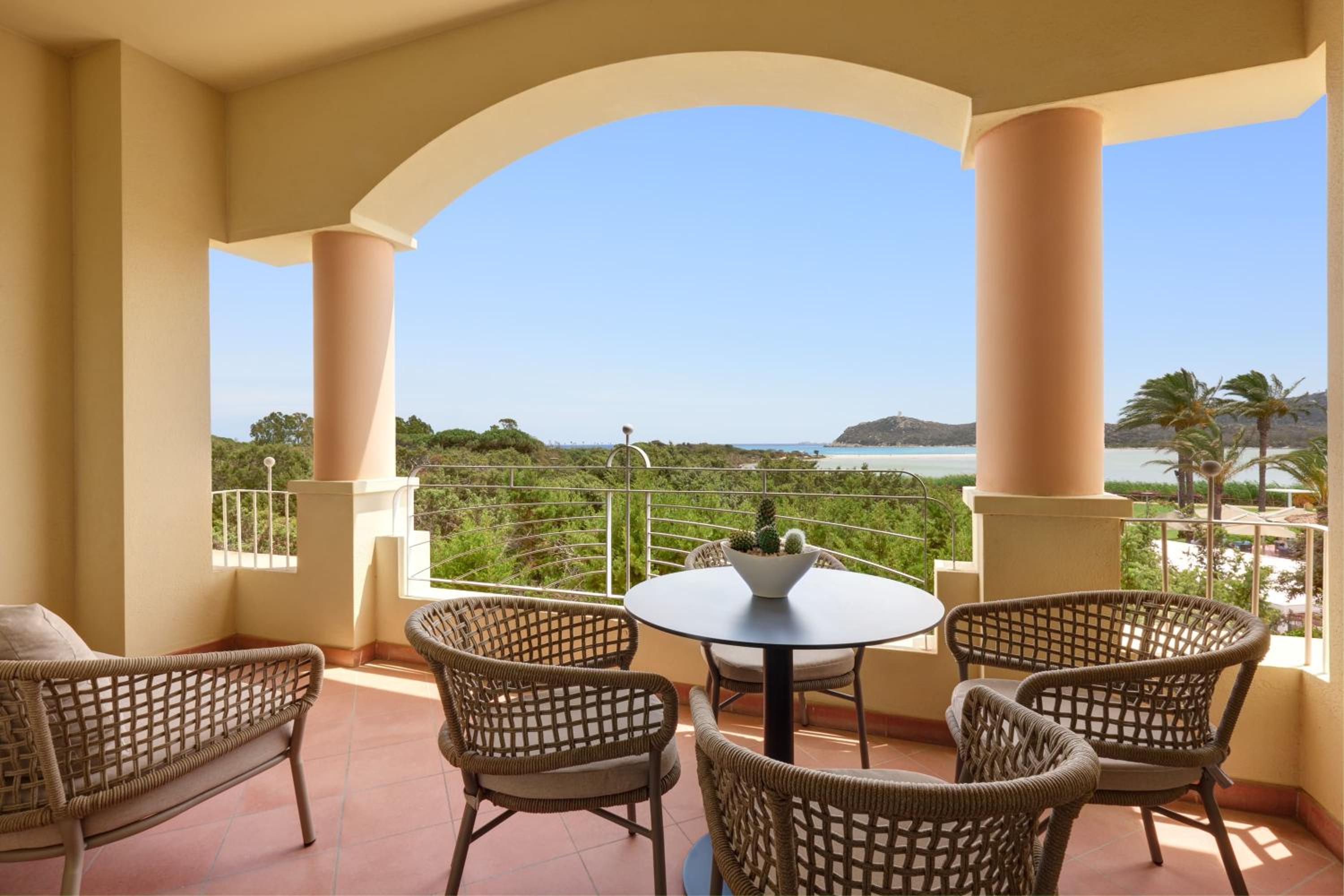 Junior Suite Bay Side - Photo 5